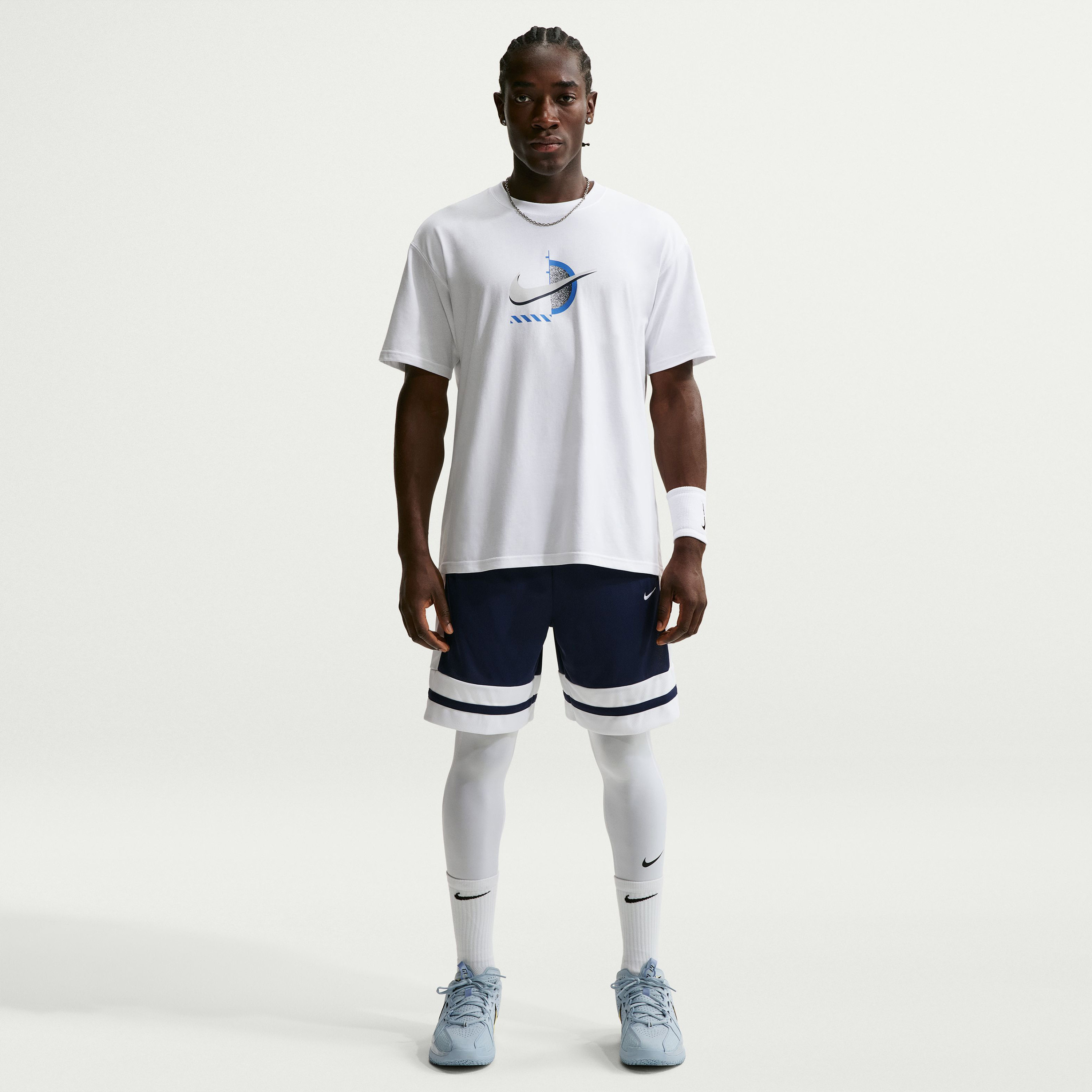 Nike Men's Club F1 Short Sleeve T-Shirt-men-clothing-sportswearandactivewear-tshirtsandpolos-image-2