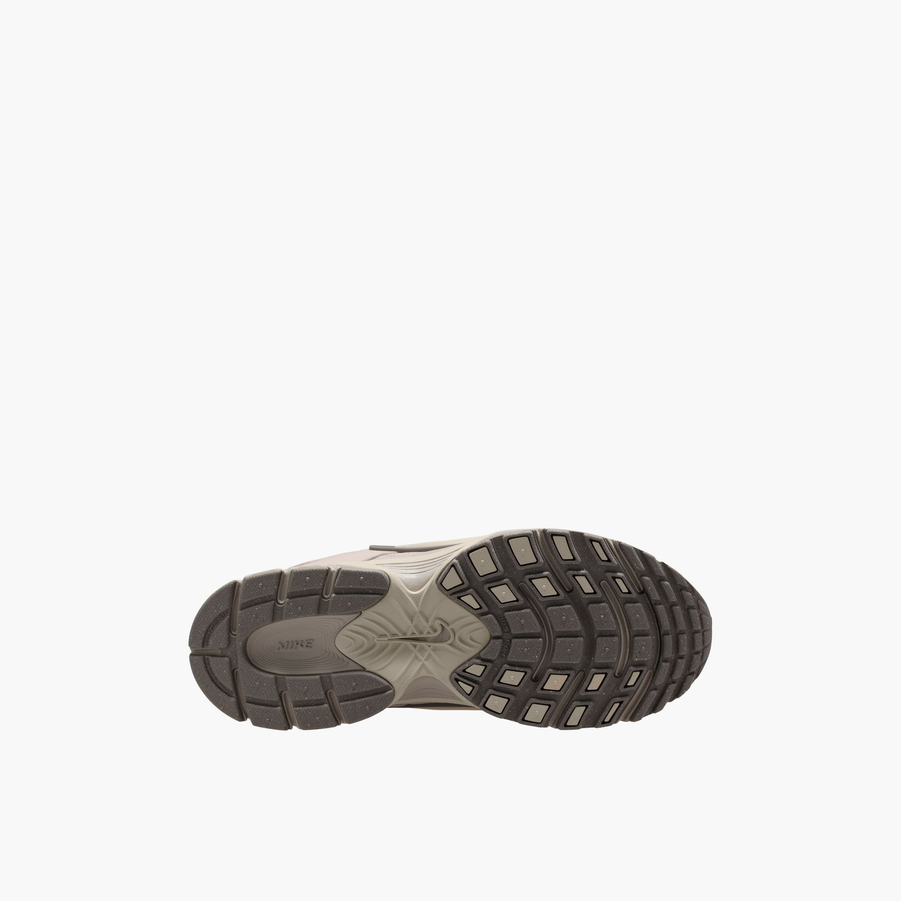 حذاء سنيكرز نسائي نايك V5 RNR Suede برباط منخفض الكاحل-sports-women-shoes-image-4