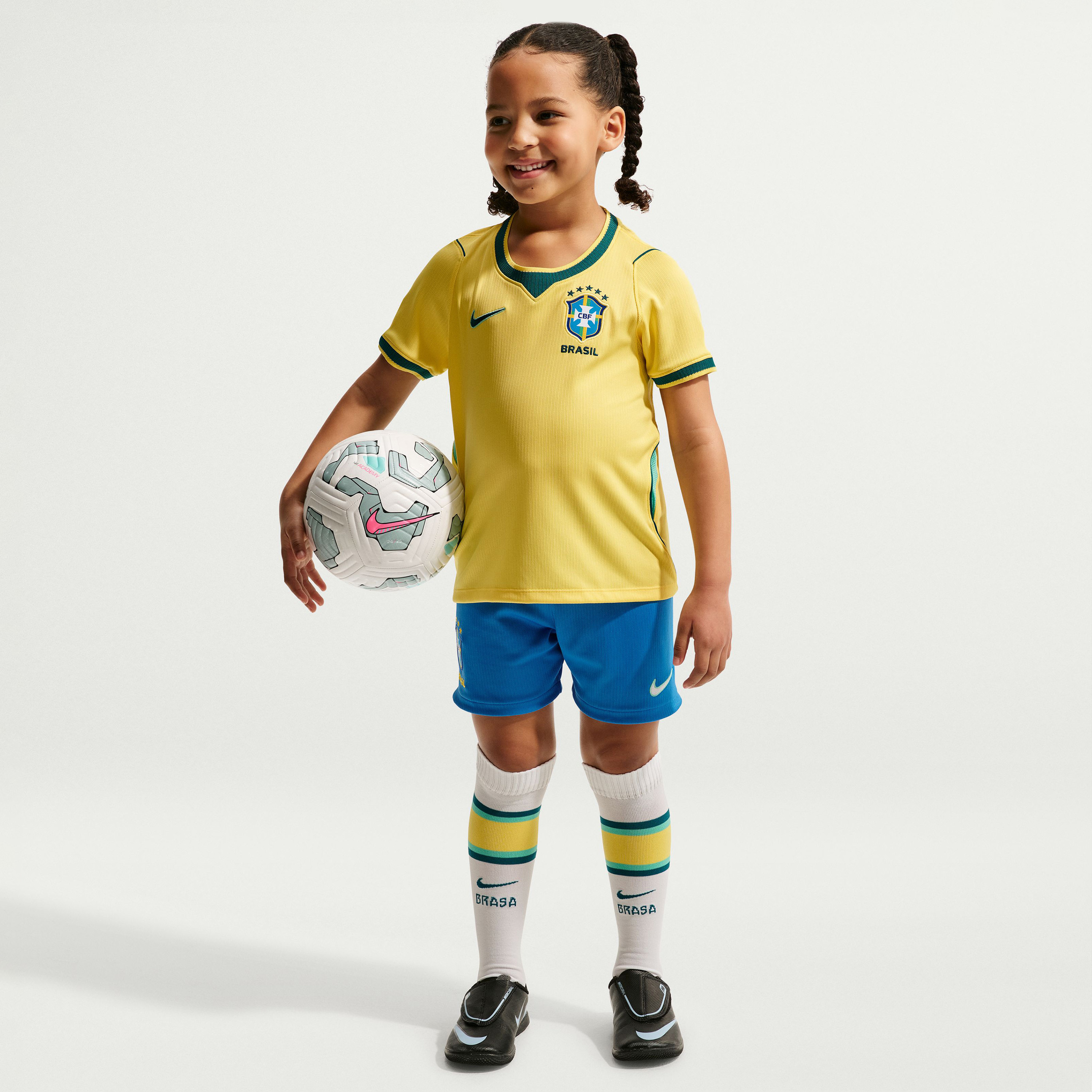 نايكي - زي منتخب البرازيل للأطفال 2026 الأساسي (ثلاث قطع)-sports-gear-football-clothing-sets-image-1