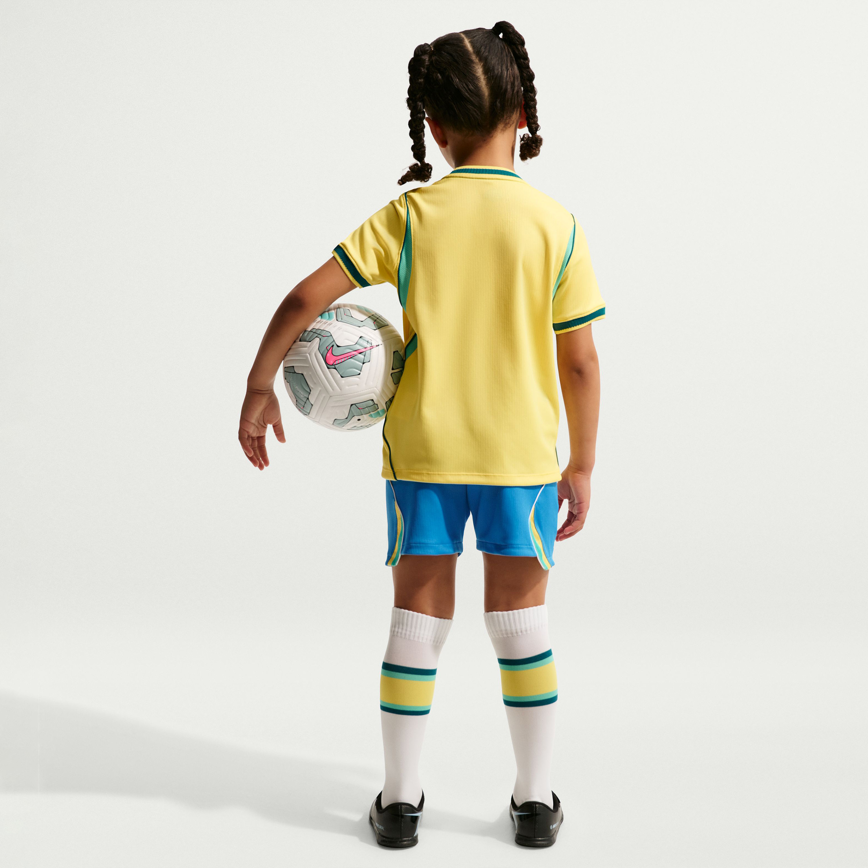 نايكي - زي منتخب البرازيل للأطفال 2026 الأساسي (ثلاث قطع)-sports-gear-football-clothing-sets-image-4