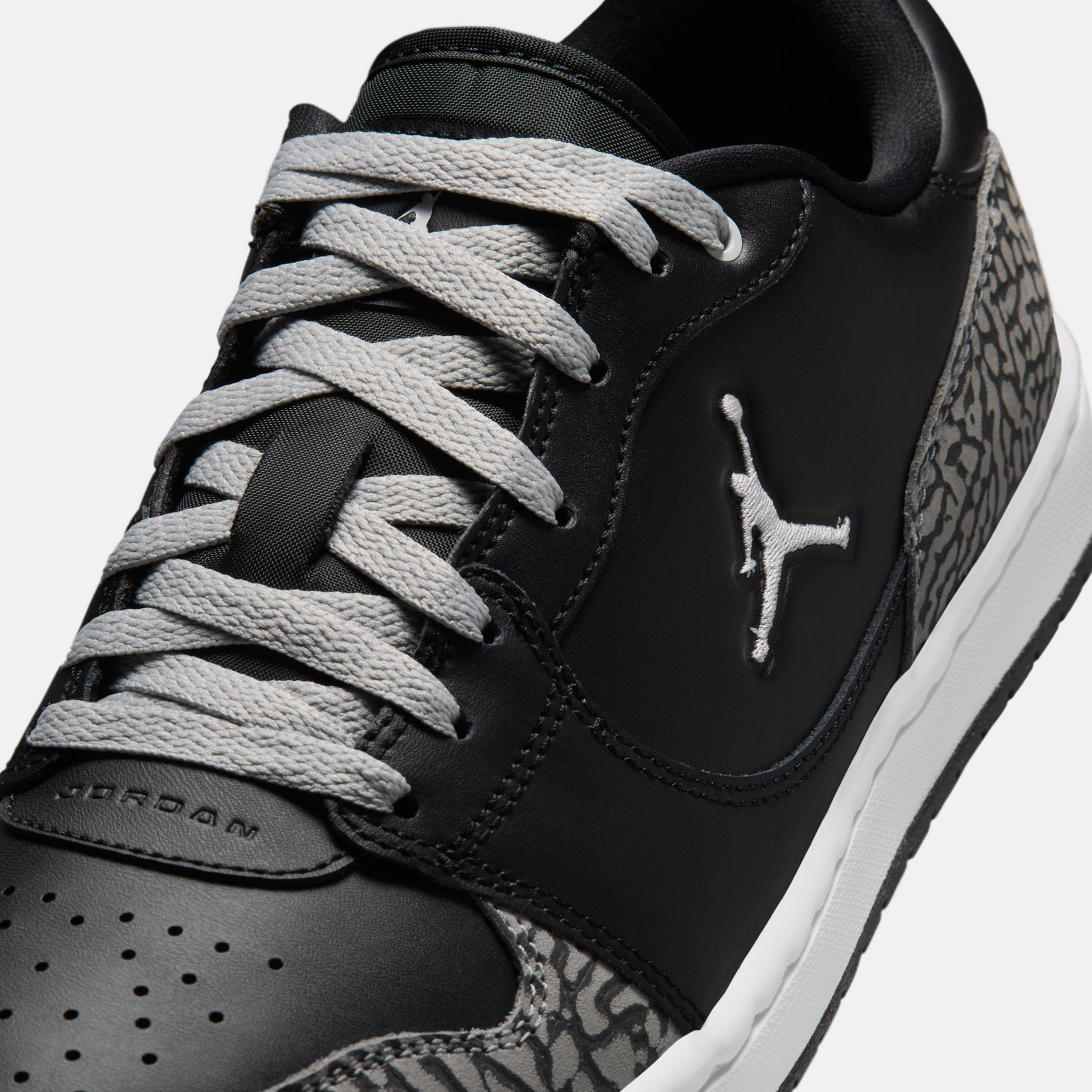Nike Men's JORDAN COURT CONNECT LOW SE Lace-Up Low-Ankle Sneakers-sports-men-shoes-image-6
