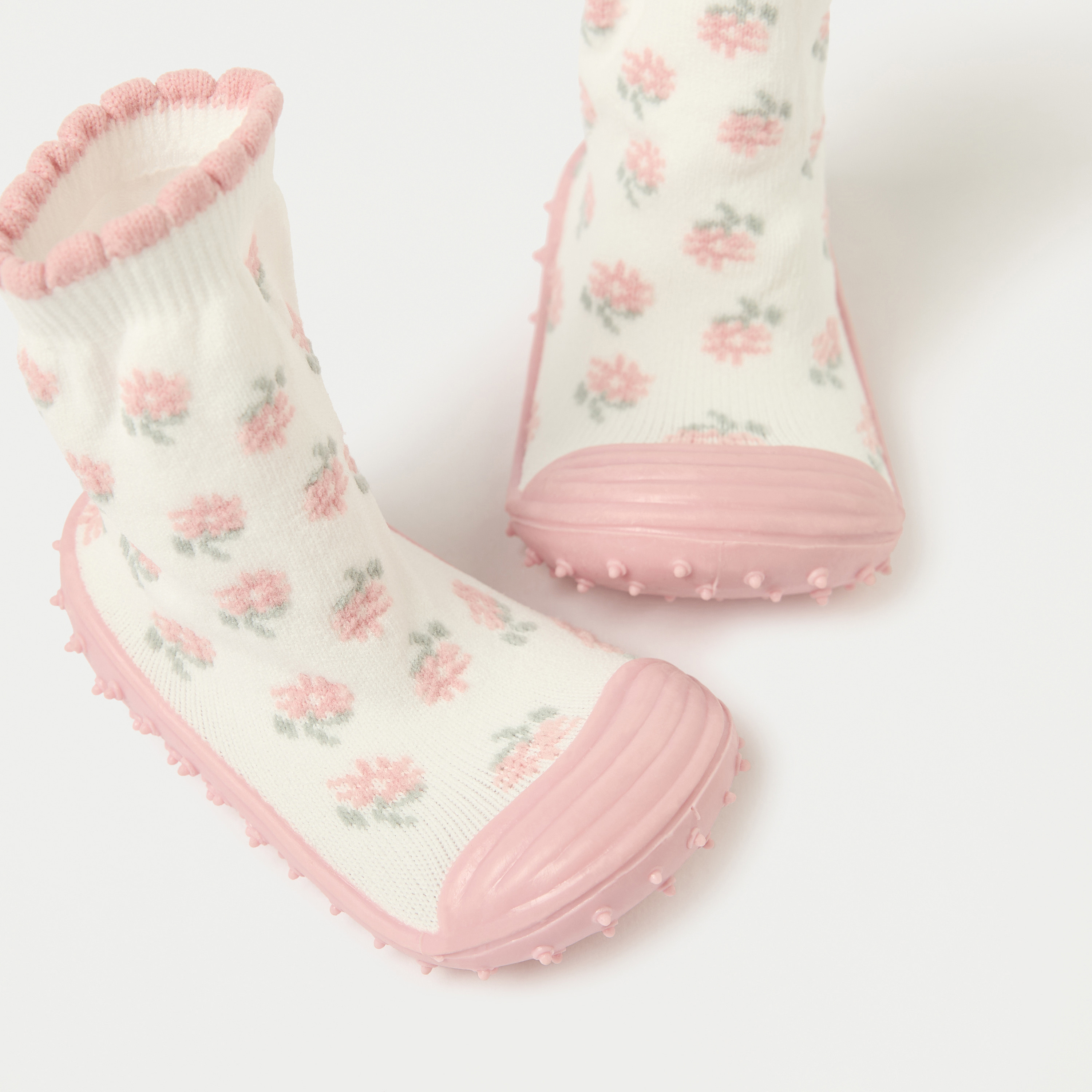 Juniors Floral Print Slip-On Sneaker Booties with Scallop Hem-baby-girls-shoes-booties-image-3