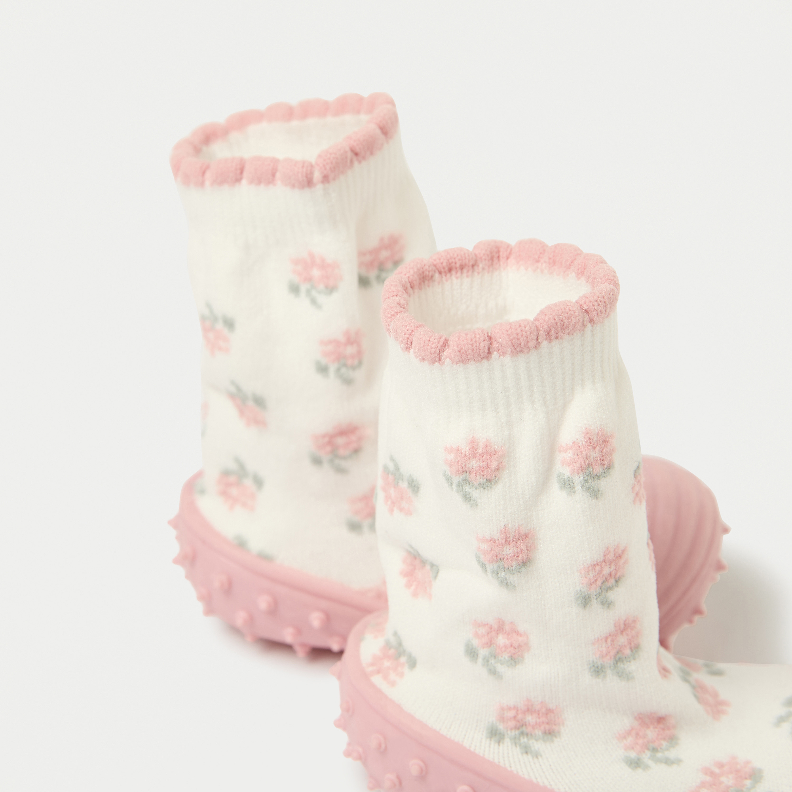 Juniors Floral Print Slip-On Sneaker Booties with Scallop Hem-baby-girls-shoes-booties-image-4