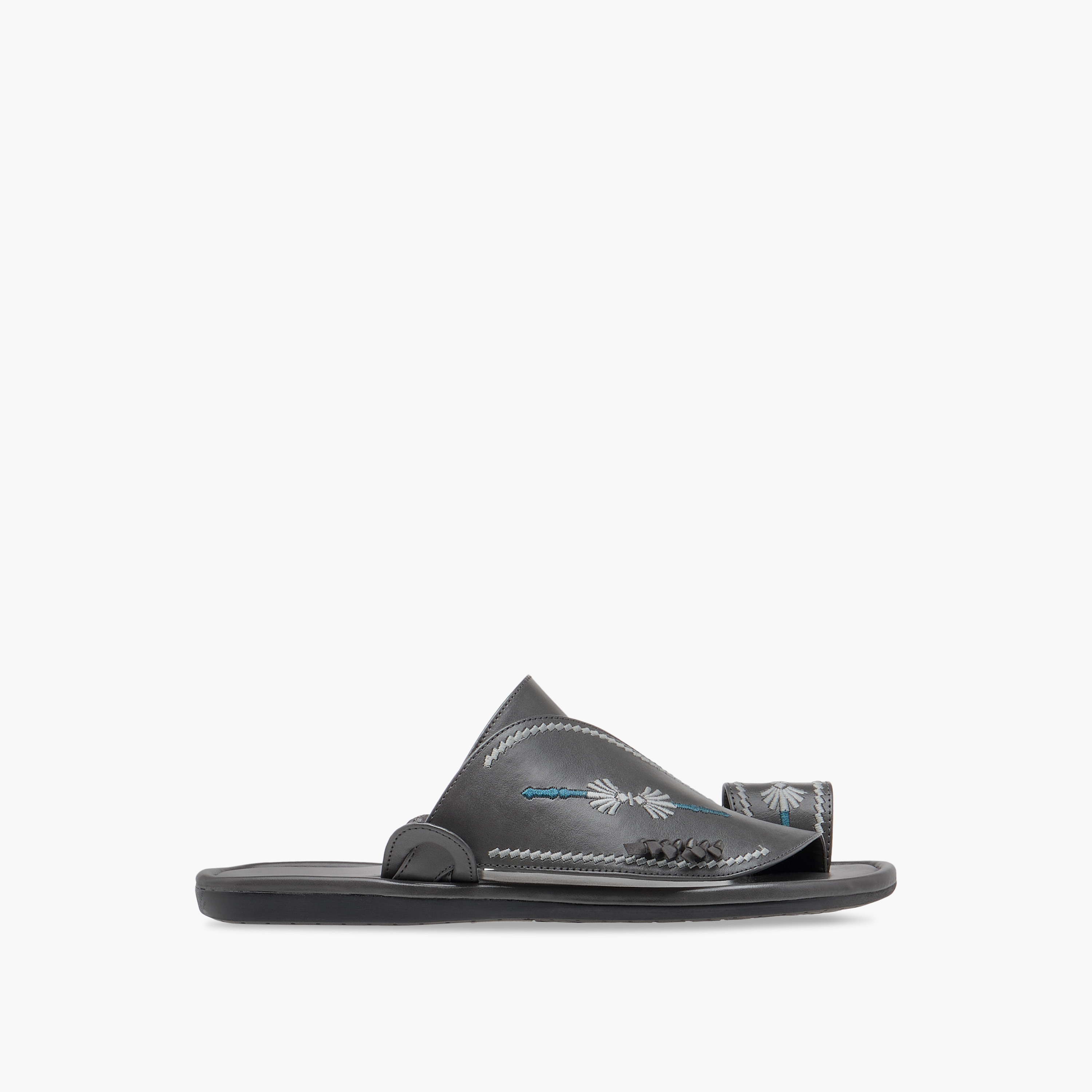 Al Waha Embroidered Slip-On Arabic Sandals with Toe Loop-men-shoes-sandals-image-2