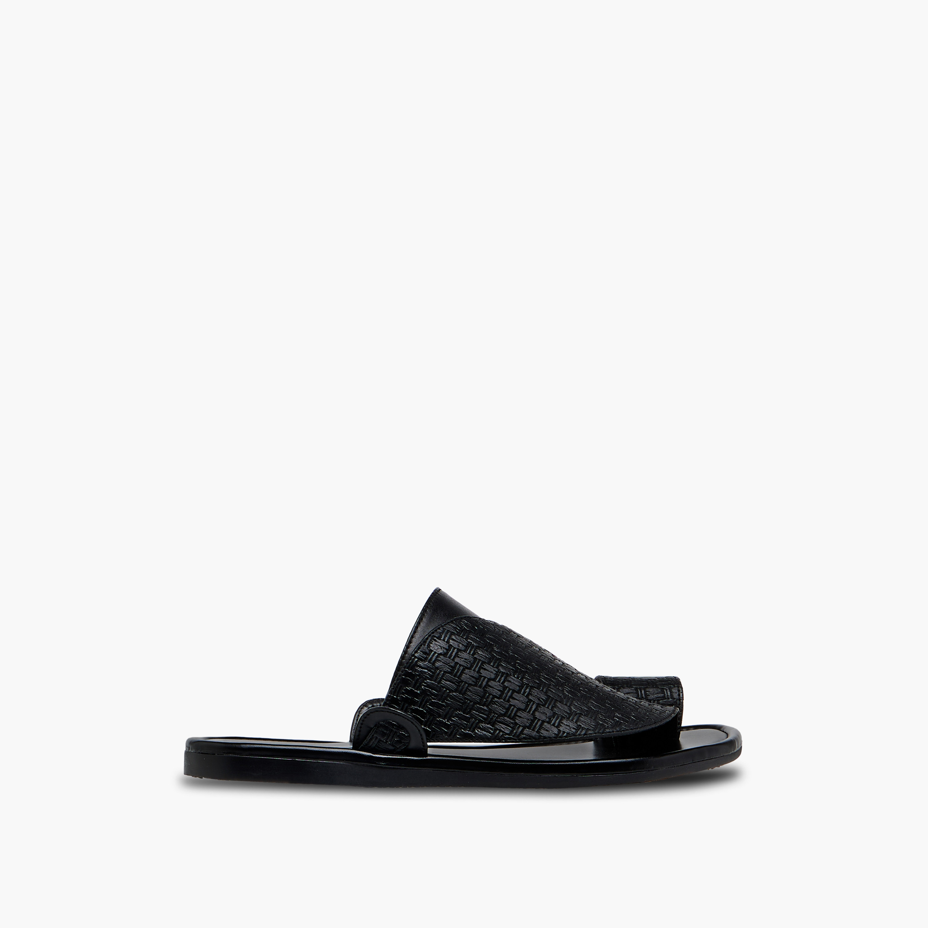 LBL by Shoexpress Textured Slip-On Arabic Sandals with Toe Loop Detail-men-shoes-sandals-image-2