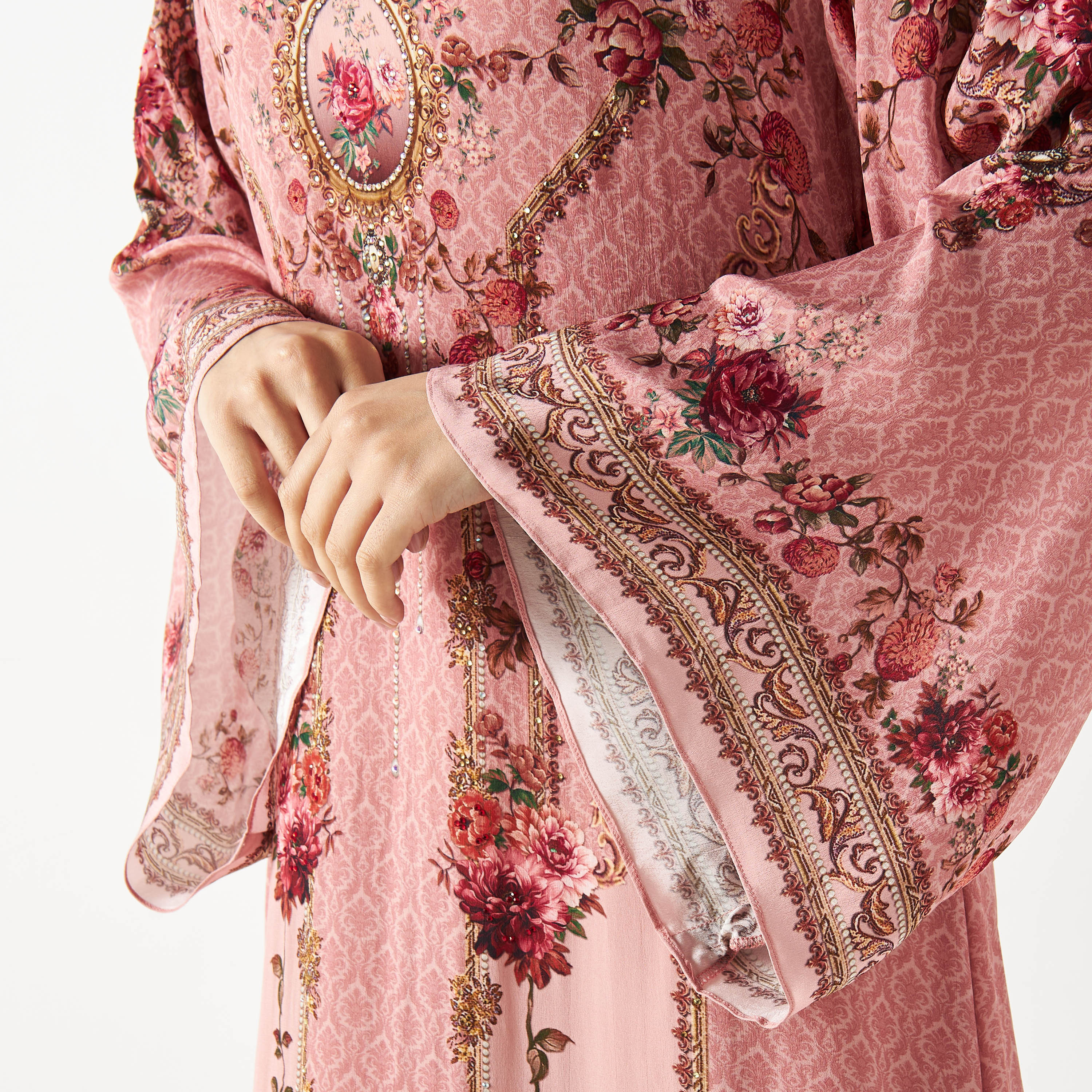 فستان ماكسي مزين بياقة V وأكمام واسعة-women-arabicclothing-kaftan-image-9