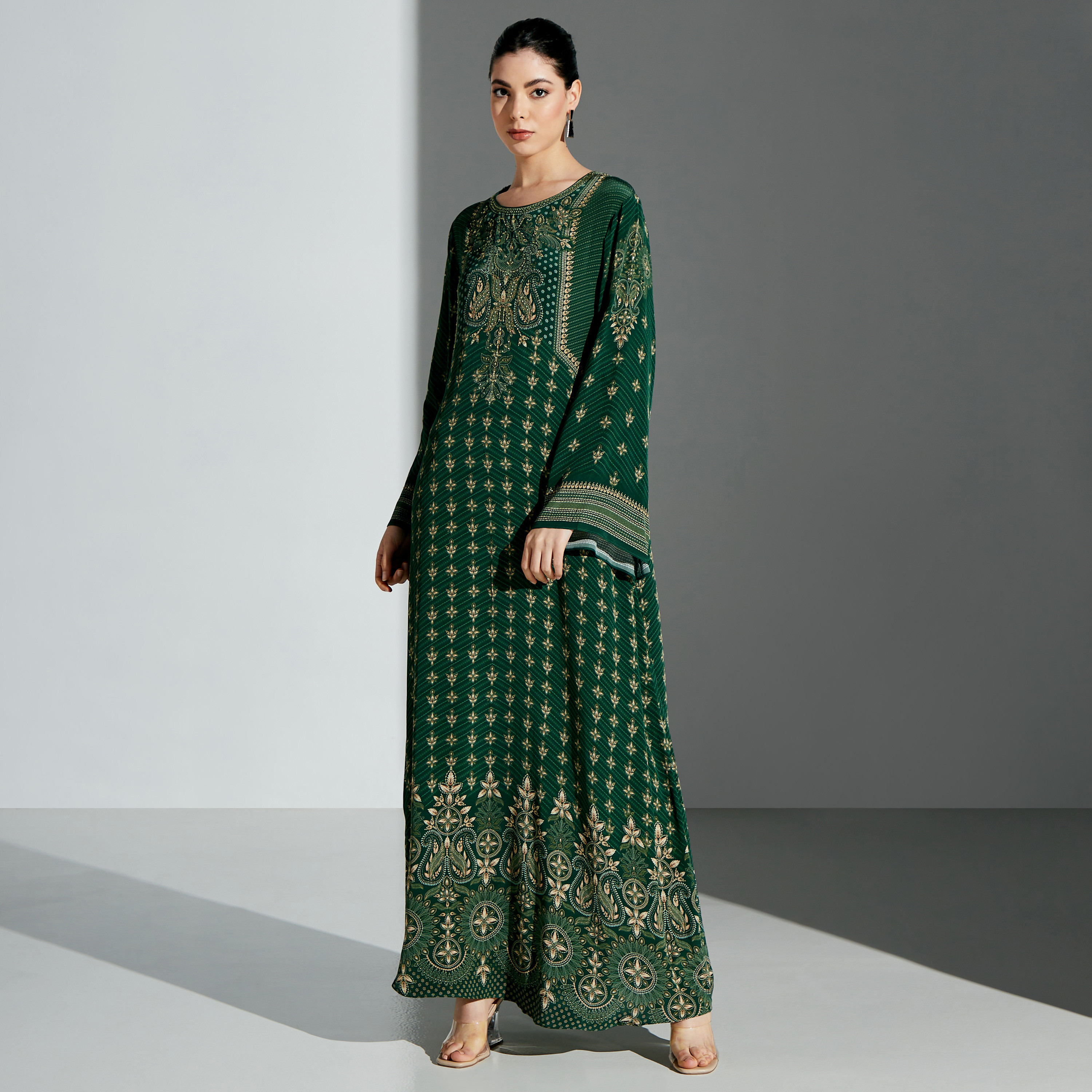 قفطان بياقة مستديرة وطبعات من نيرامايا-women-arabicclothing-kaftan-image-1