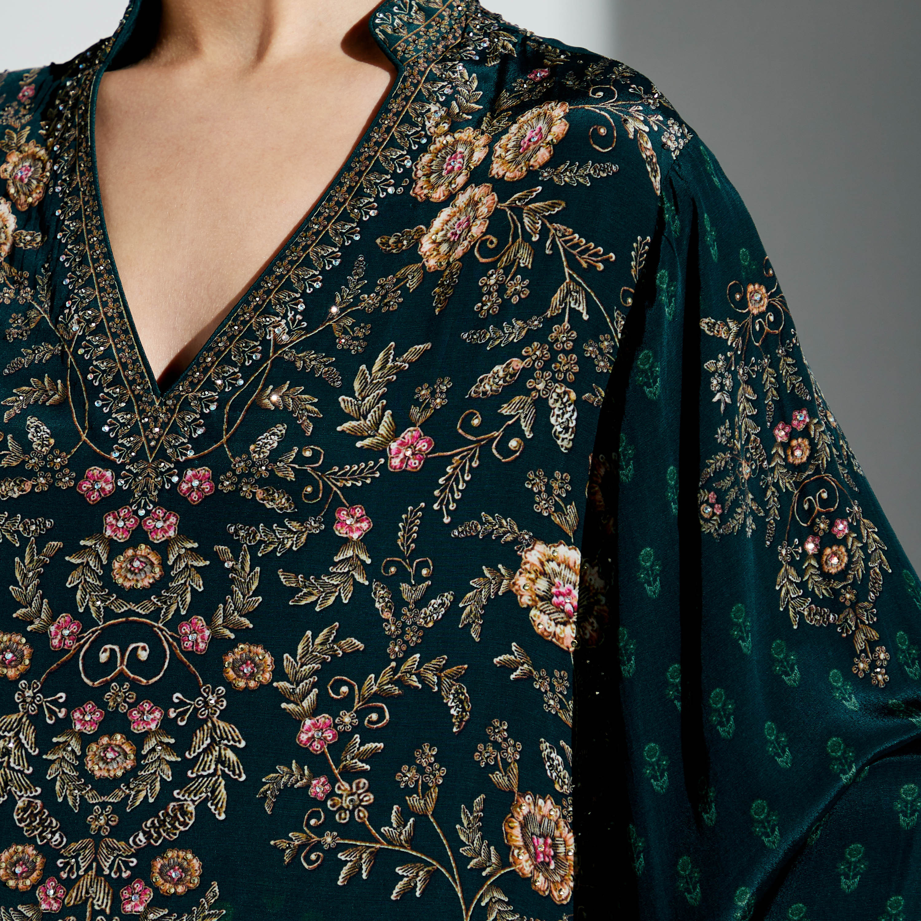 Nirraamyaa Embellished Kaftan with Flared Sleeves-women-arabicclothing-kaftan-image-3