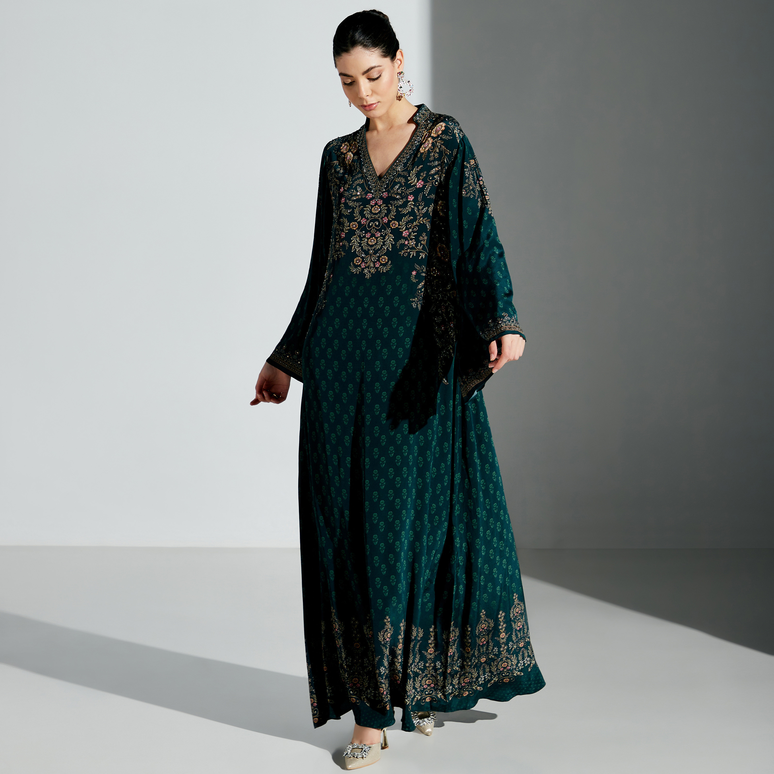 Nirraamyaa Embellished Kaftan with Flared Sleeves-women-arabicclothing-kaftan-image-4