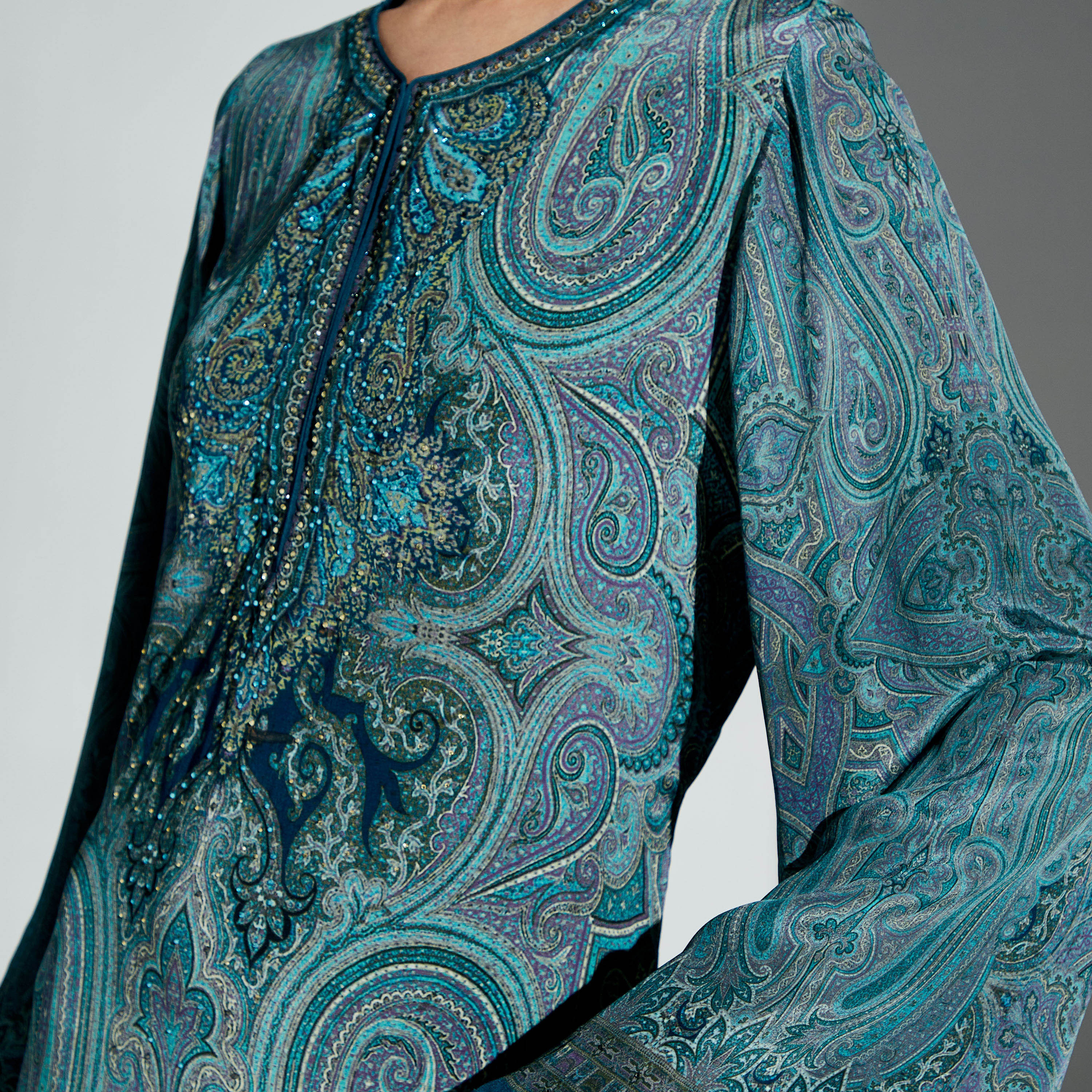 فستان طويل بأكمام طويلة وطبعات من نيرامايا-women-arabicclothing-kaftan-image-3