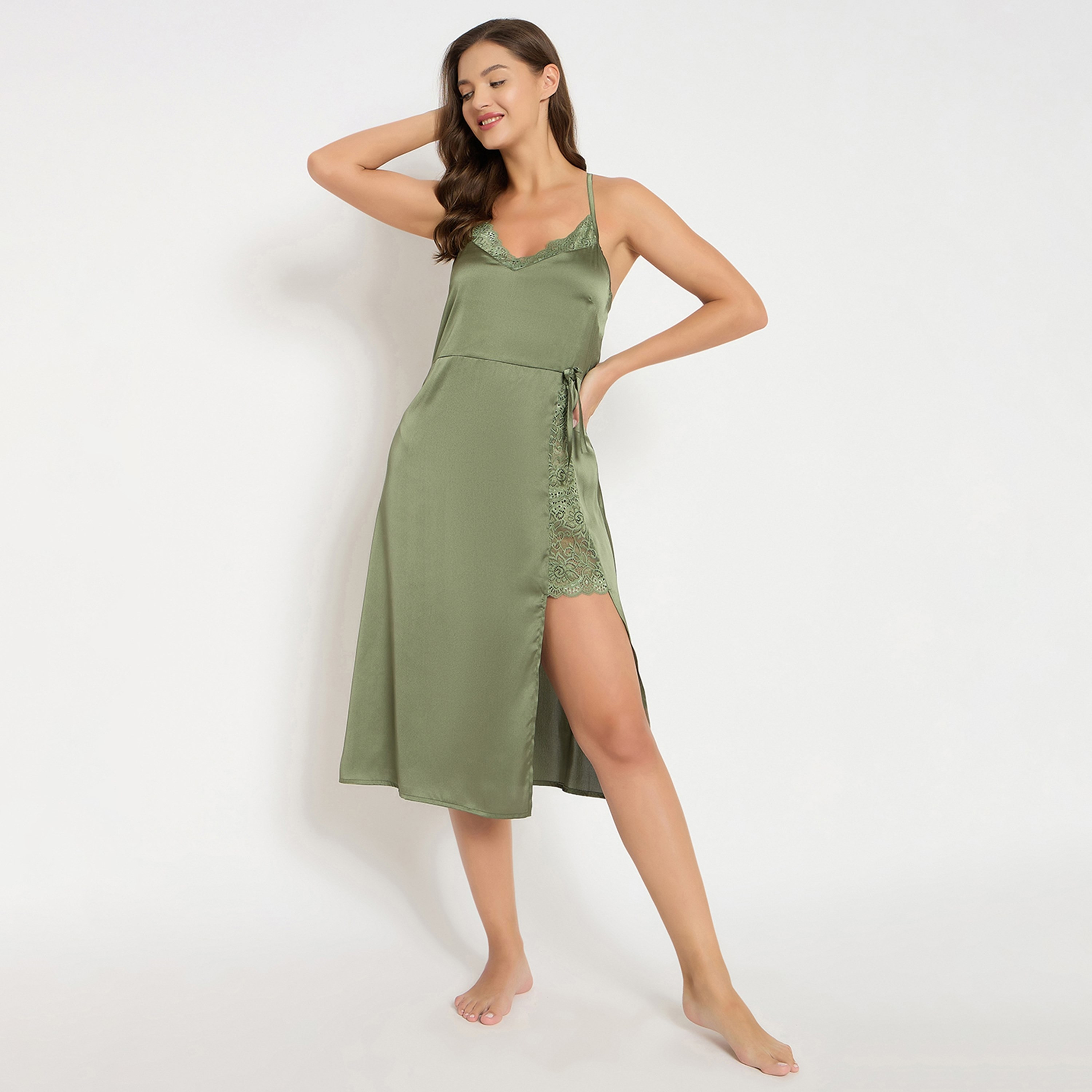 فستان نوم طويل شيك بيزيك للنساء باللون الأخضر الزيتوني من كلوفيا - ساتان-women-clothing-nightwear-nighties-image-4