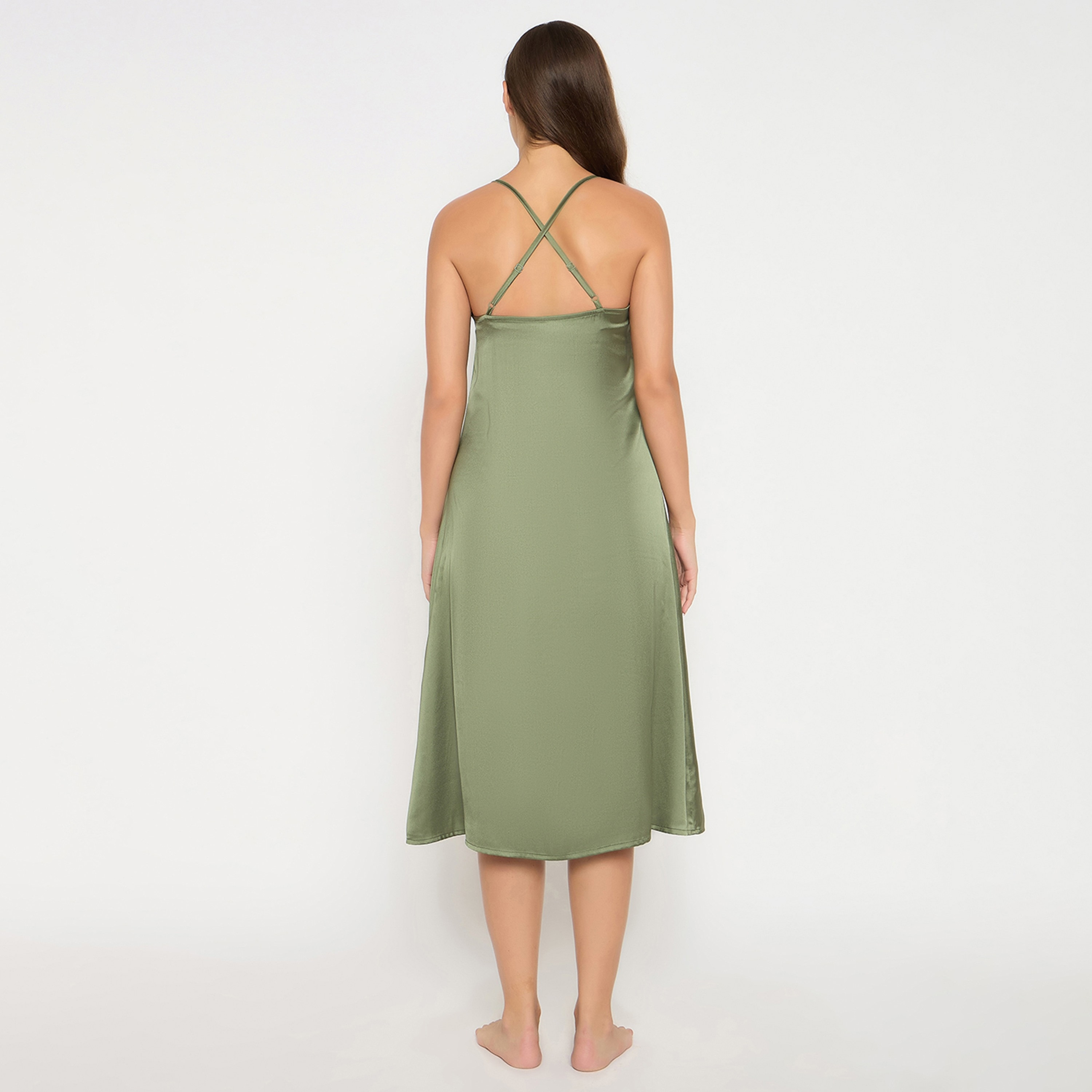 فستان نوم طويل شيك بيزيك للنساء باللون الأخضر الزيتوني من كلوفيا - ساتان-women-clothing-nightwear-nighties-image-5