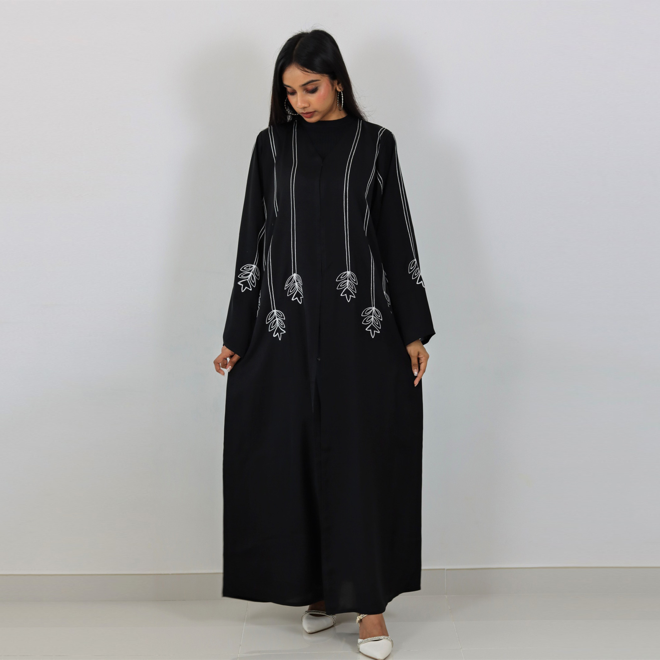 Nukhbaa Printed V-neck Abaya with Hijab-women-arabicclothing-abayas-image-1