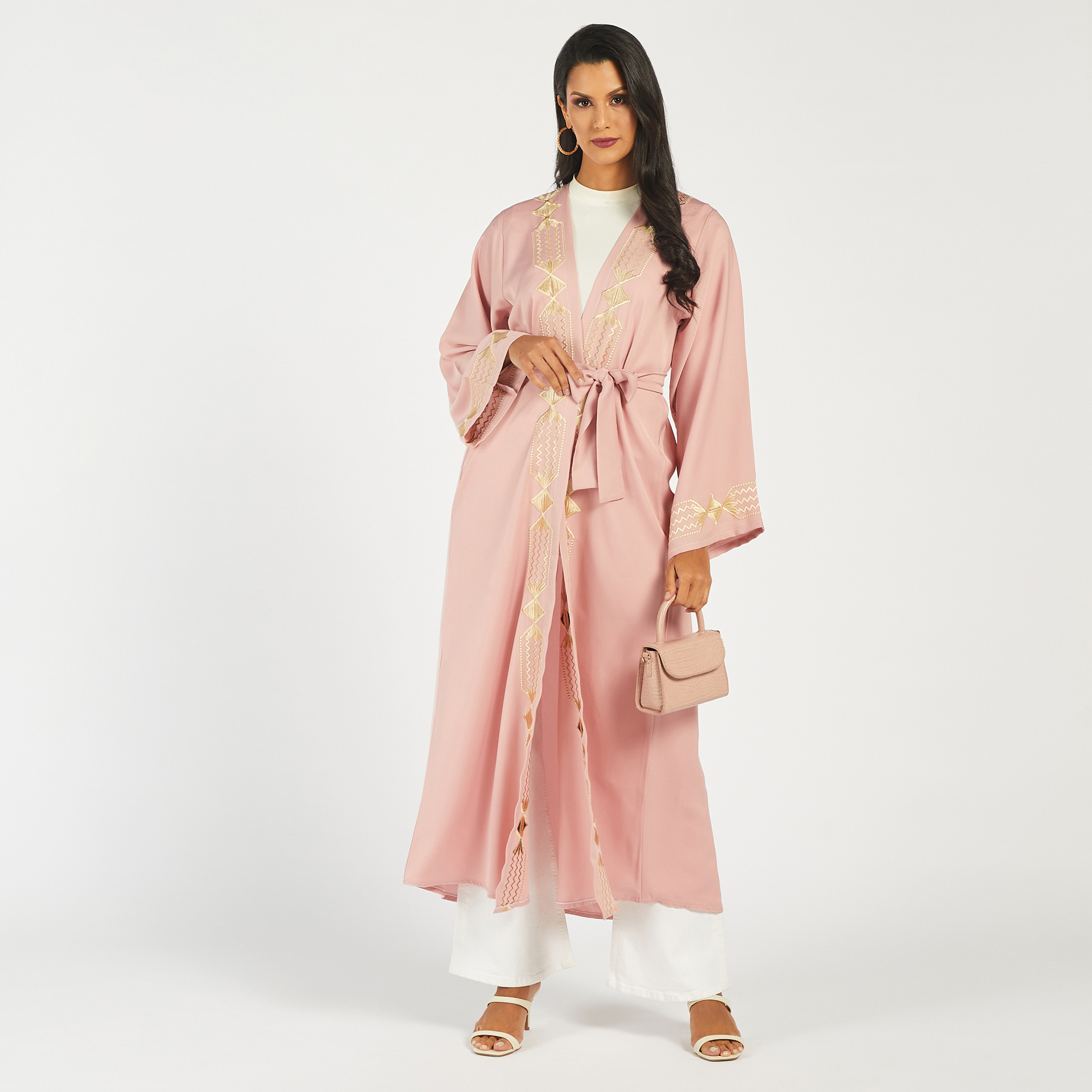عباية مطرزة بحزام رباط من نُخبة-women-arabicclothing-abayas-image-1