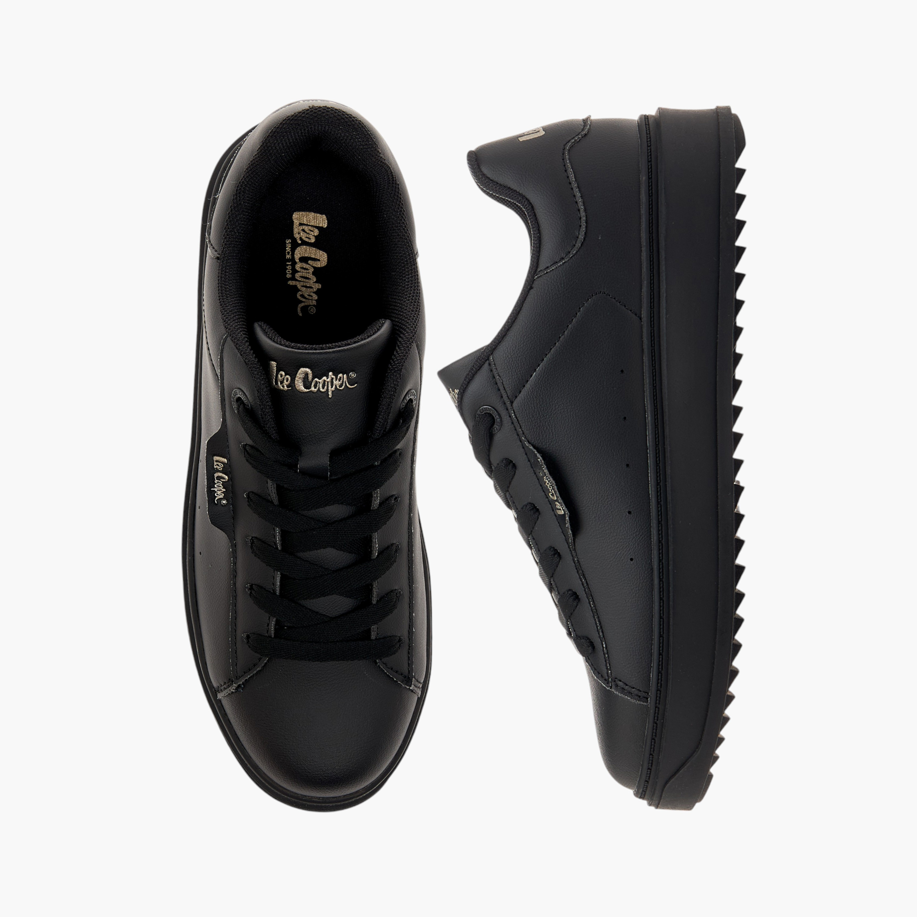 حذاء سنيكرز بألواح ورباط إغلاق للنساء من لي كوبر-women-shoes-sneakers-image-1