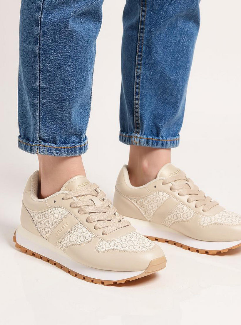 حذاء سنيكرز برباط إغلاق وطبعات مونوجرام للنساء من سيليست-women-shoes-sneakers-image-2