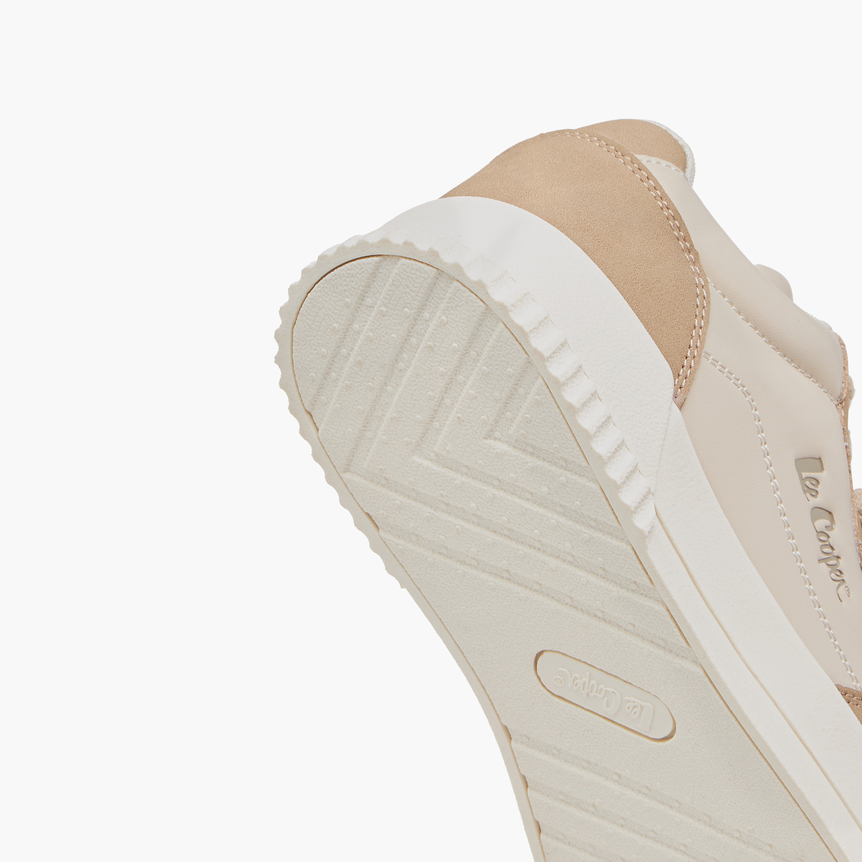 حذاء سنيكرز برباط إغلاق وتفاصيل شعار للنساء من لي كوبر-women-shoes-sneakers-image-5
