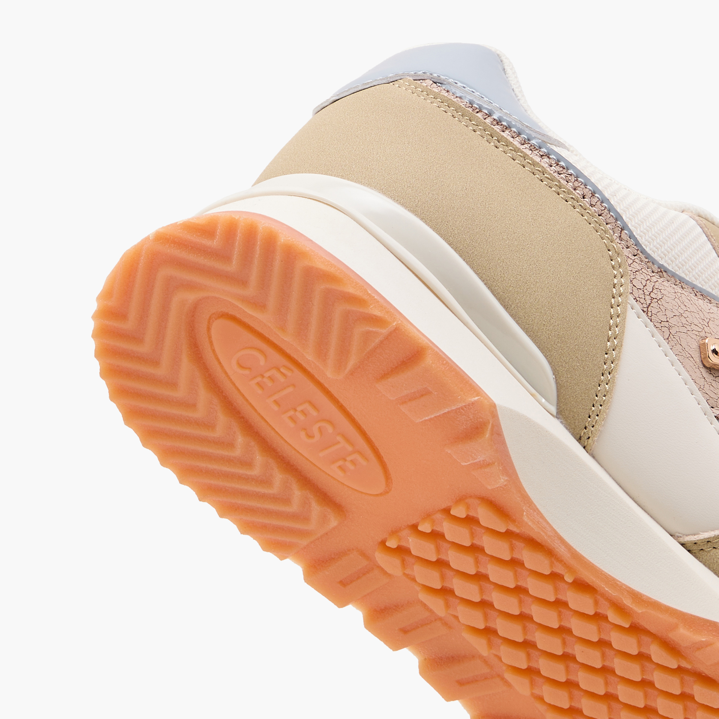 حذاء سنيكرز بألواح ورباط إغلاق للنساء من سيليست-women-shoes-sneakers-image-4