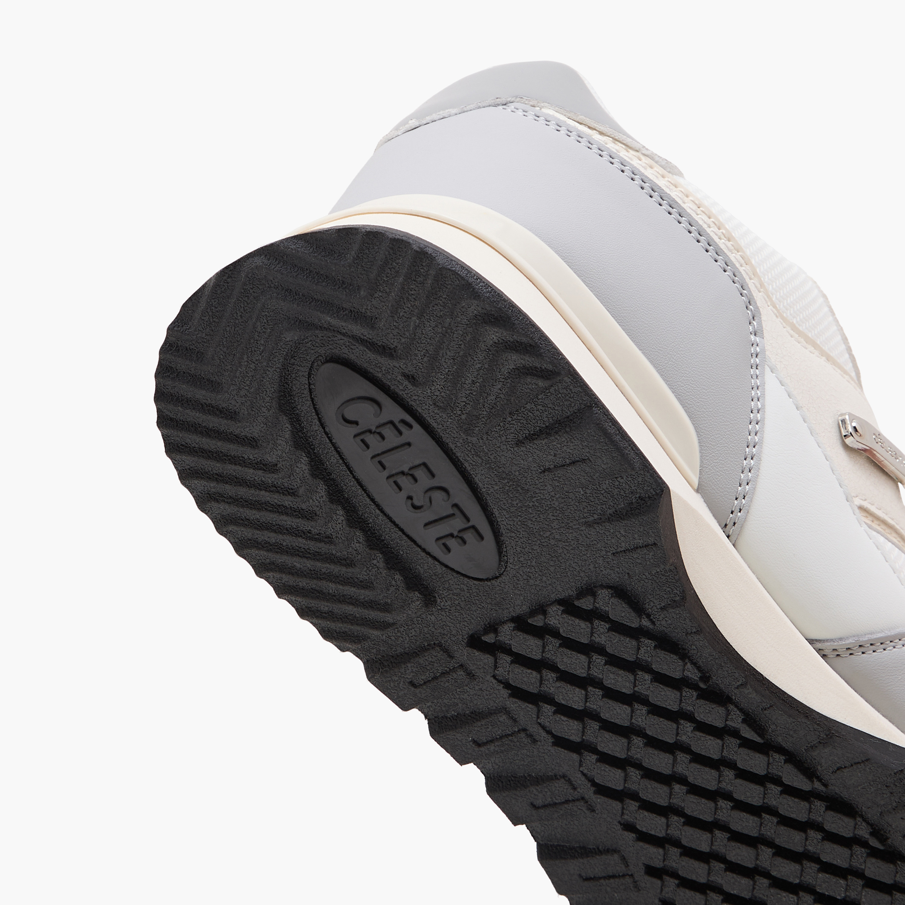 حذاء سنيكرز بألواح ورباط إغلاق للنساء من سيليست-women-shoes-sneakers-image-5