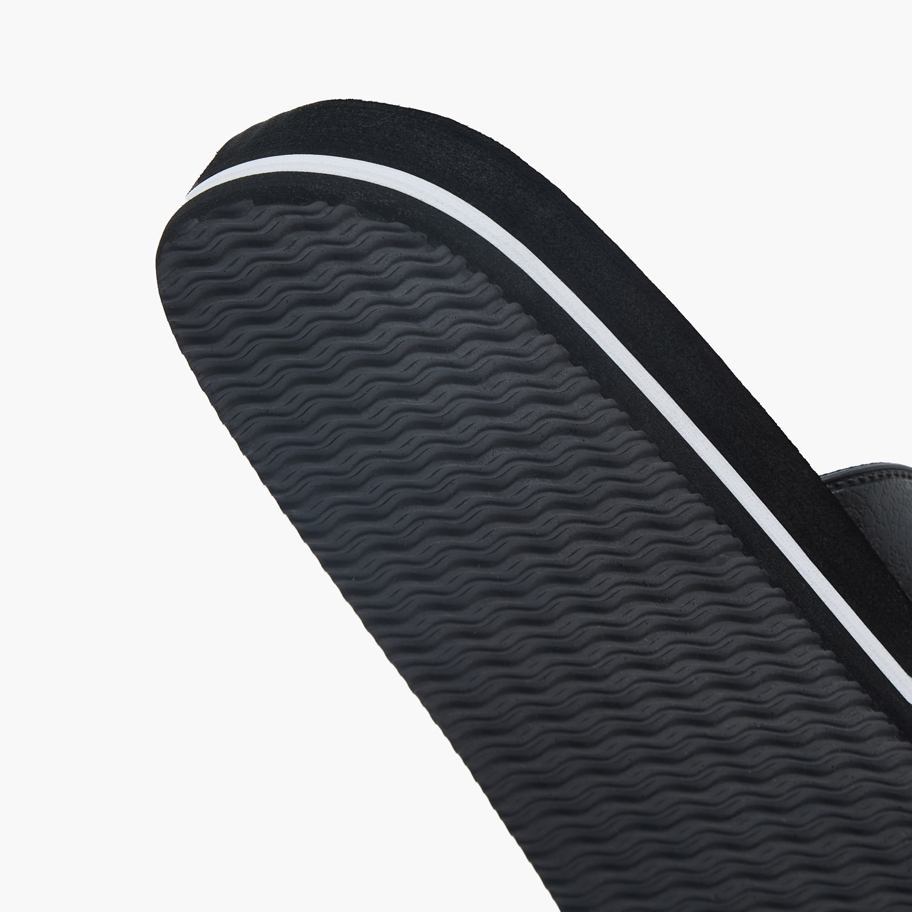 شبشب بزخارف شعار للرجال من لي كوبر-men-shoes-flipflopsandslides-image-4