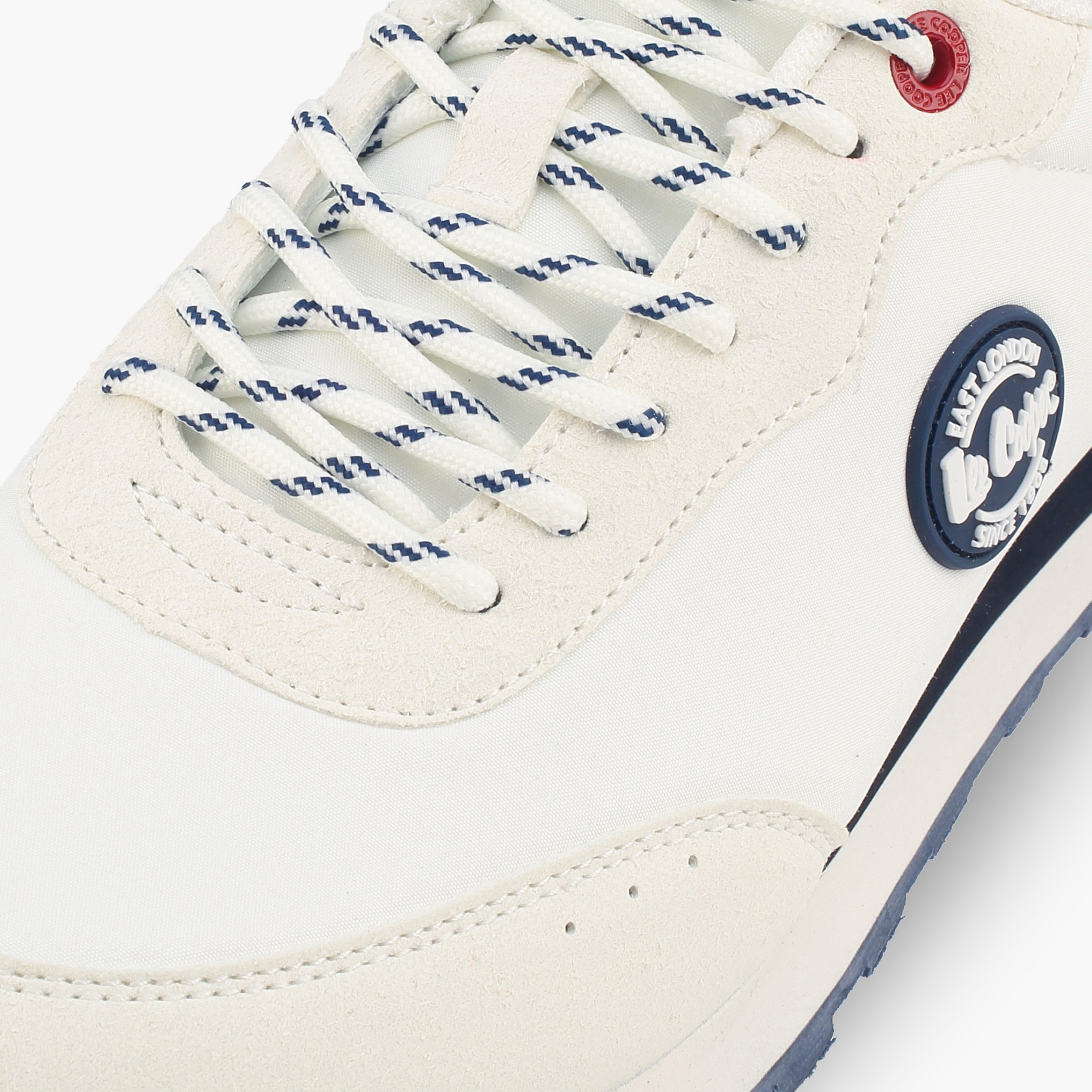 حذاء سنيكرز برباط وشعار للنساء من لي كوبر-women-shoes-sneakers-image-4