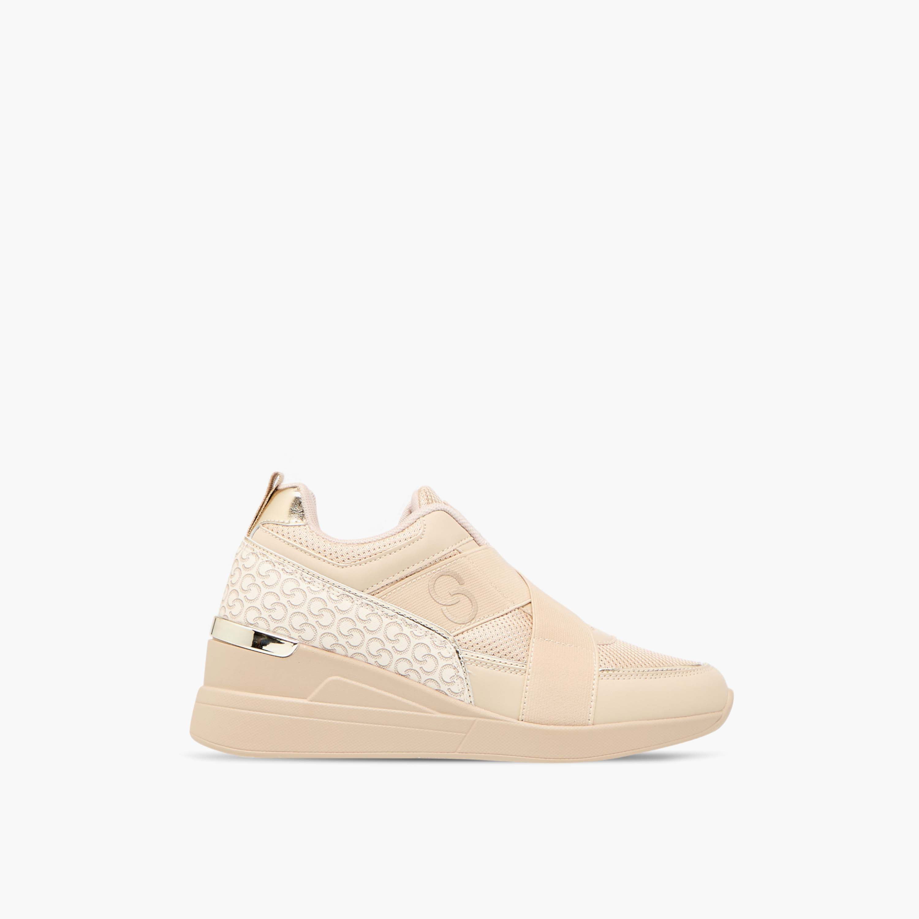 حذاء سنيكرز سهل الارتداء بكعب ويدج وطبعات مونوجرام للنساء من سيليست-women-shoes-sneakers-image-3
