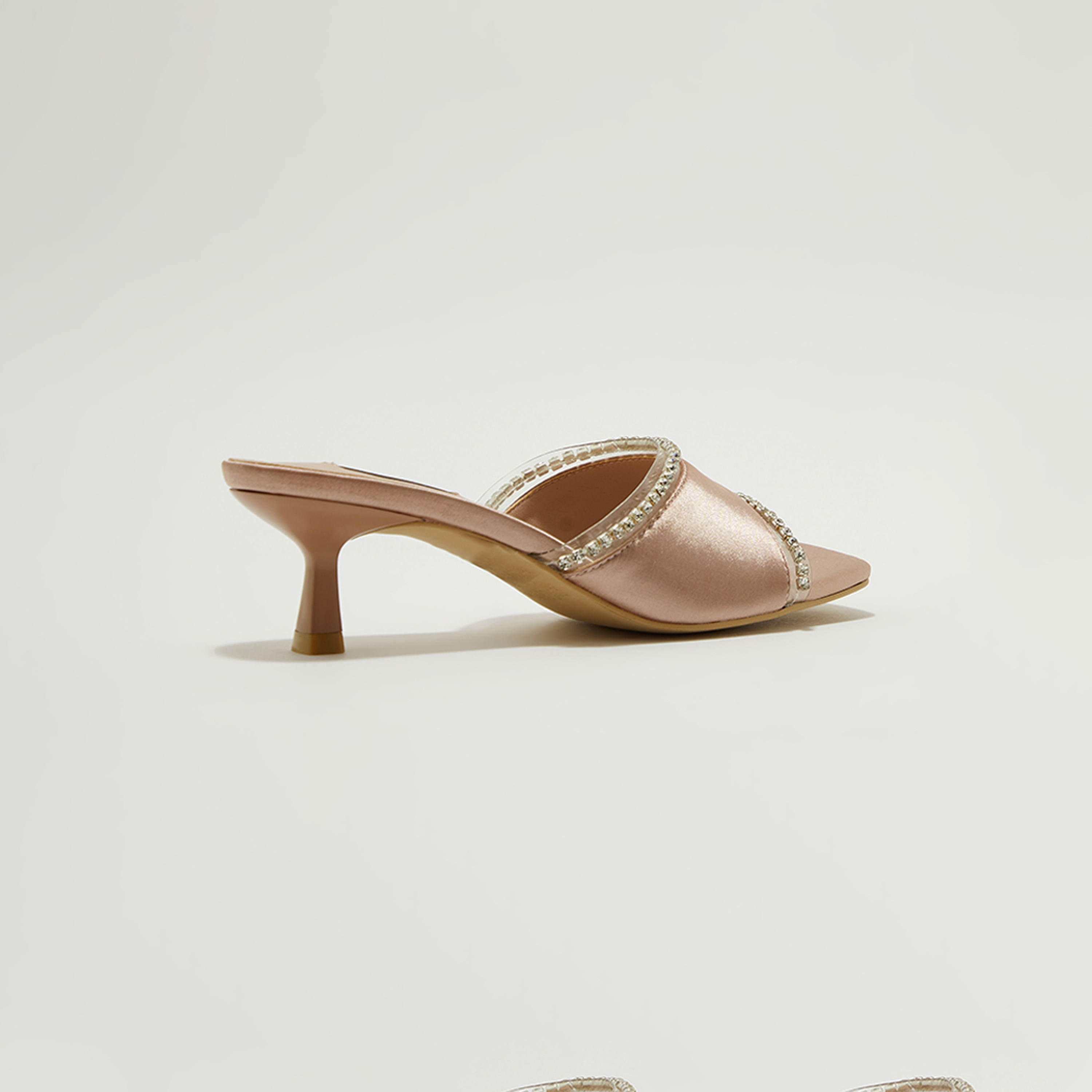 حذاء نسائي بكعب قصير سهل الارتداء من ناين ويست | NWANSON-AK-women-shoes-heels-image-2