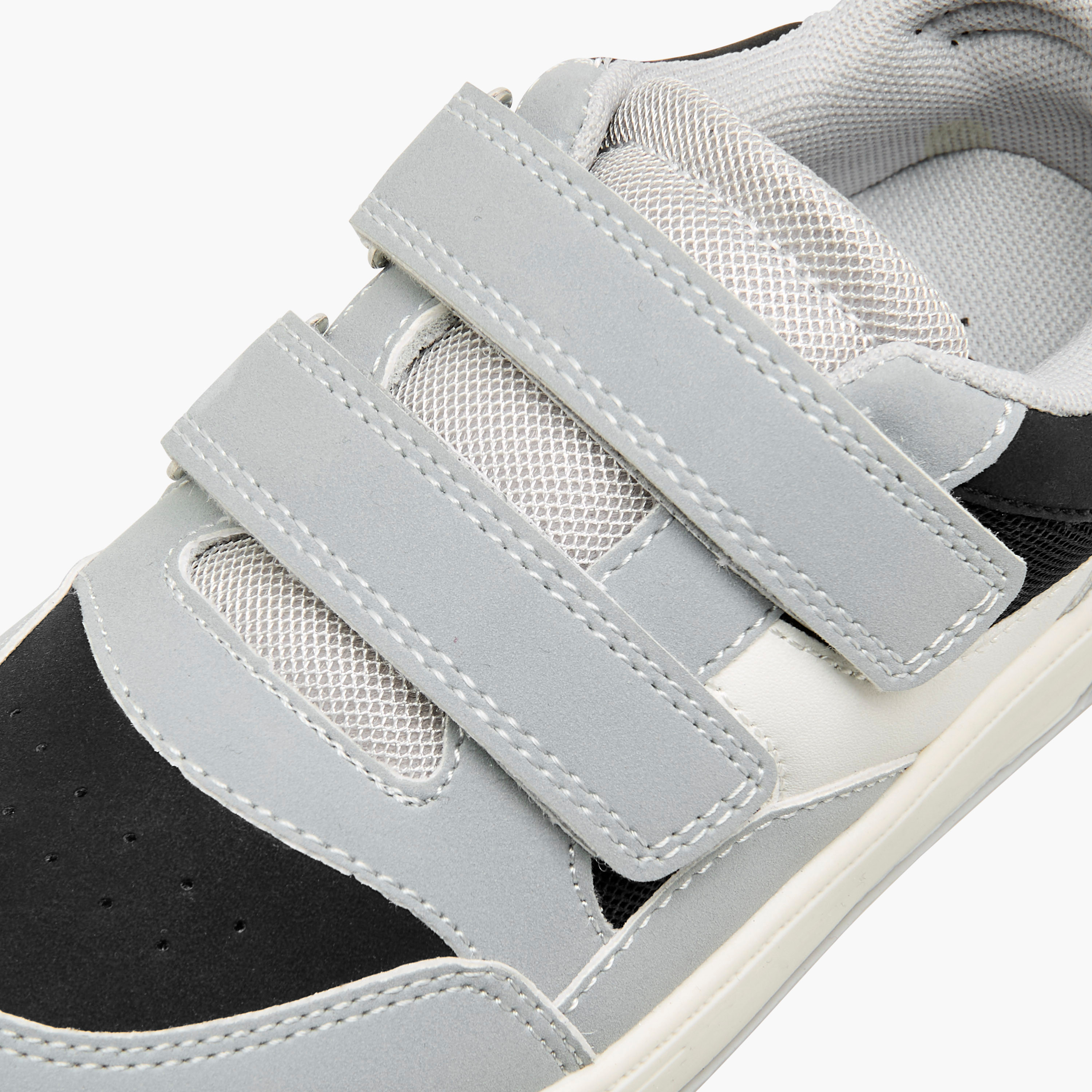 حذاء سنيكرز متعدد التصاميم بشريط إغلاق لاصق من جونيورز-boys-shoes-sneakers-image-4