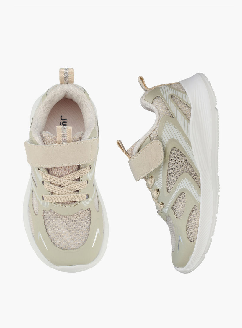 حذاء سنيكرز بشريط إغلاق لاصق للأولاد من جونيورز-boys-shoes-sneakers-image-1
