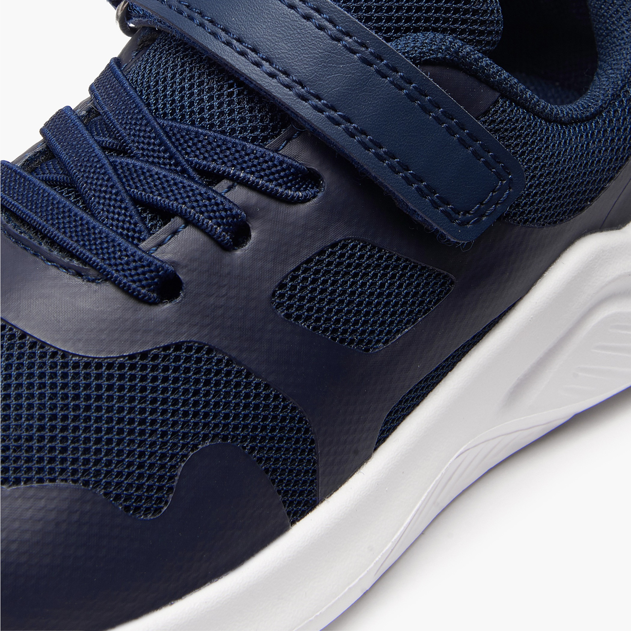 حذاء سنيكرز بشريط إغلاق لاصق للأولاد من جونيورز-boys-shoes-sneakers-image-4