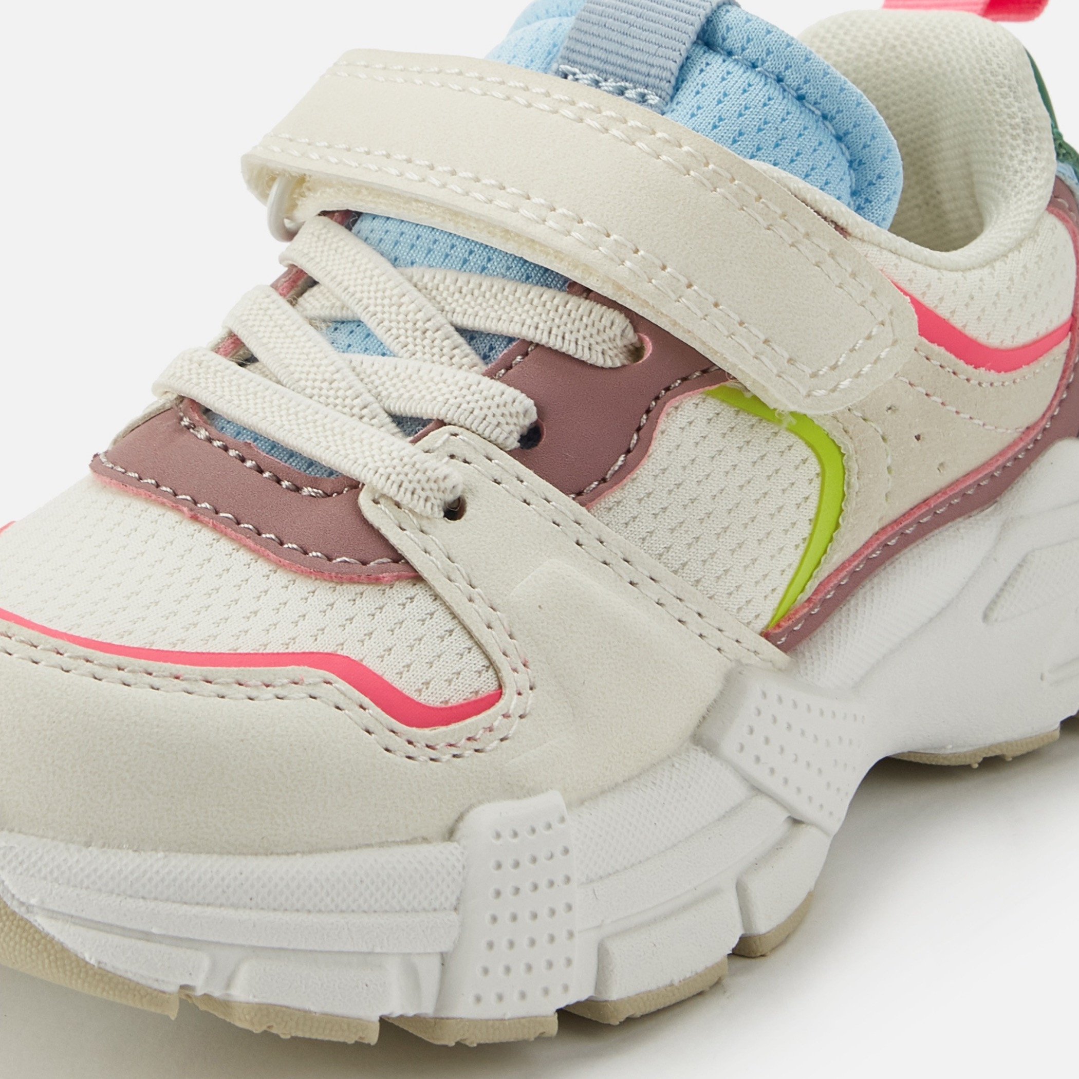 حذاء سنيكرز بشريط إغلاق لاصق للبنات من جونيورز-girls-shoes-sneakers-image-4