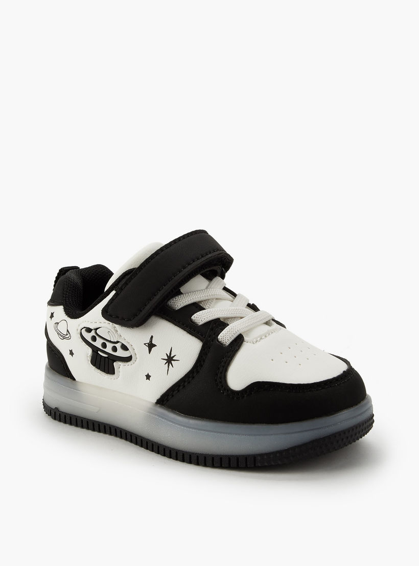 حذاء سنيكرز مضئ بطول الكاحل وشريط إغلاق لاصق للأولاد من جونيورز-boys-shoes-sneakers-image-2