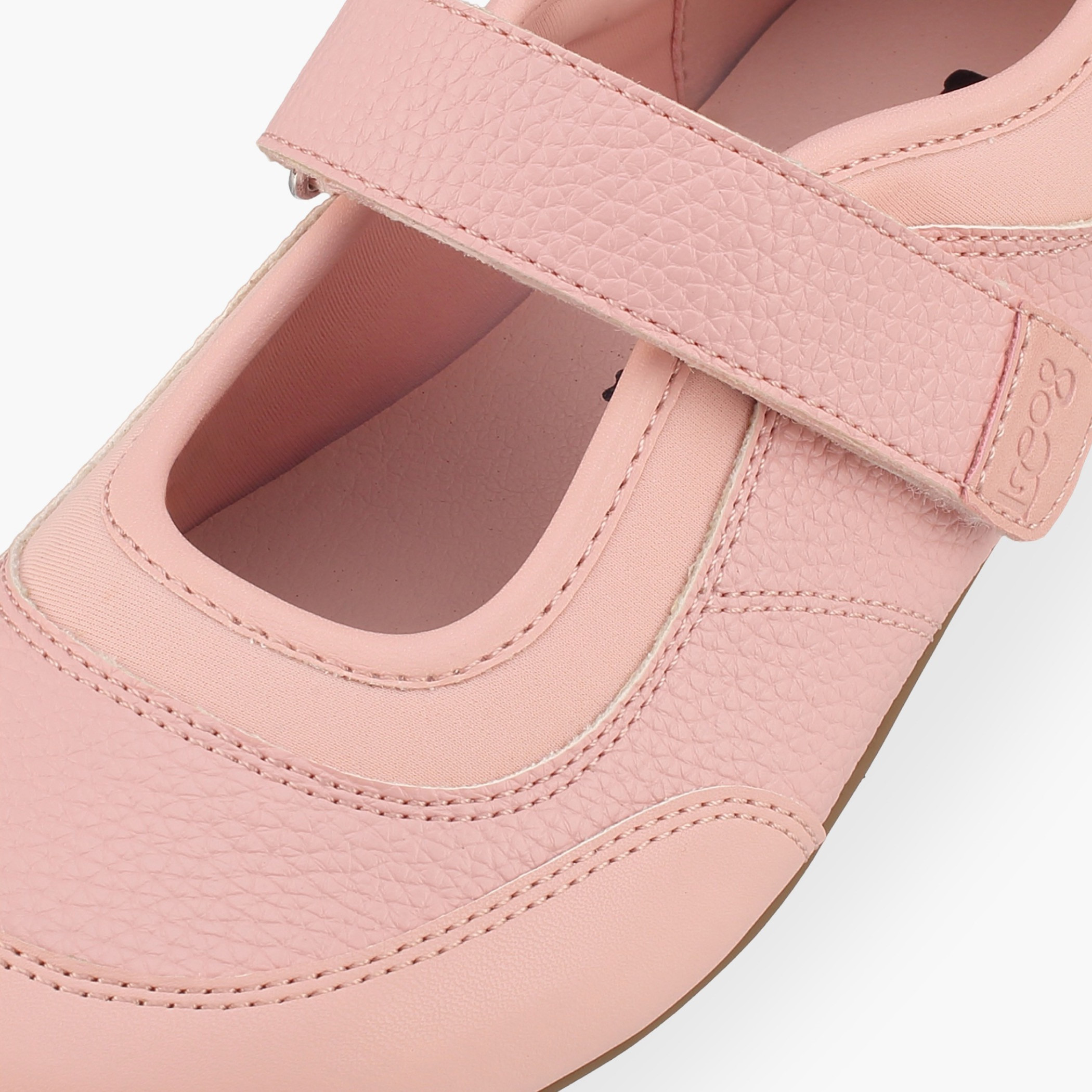 حذاء ماري جين سنيكرز بشريط إغلاق لاصق للبنات من لي كوبر-girls-shoes-sneakers-image-4
