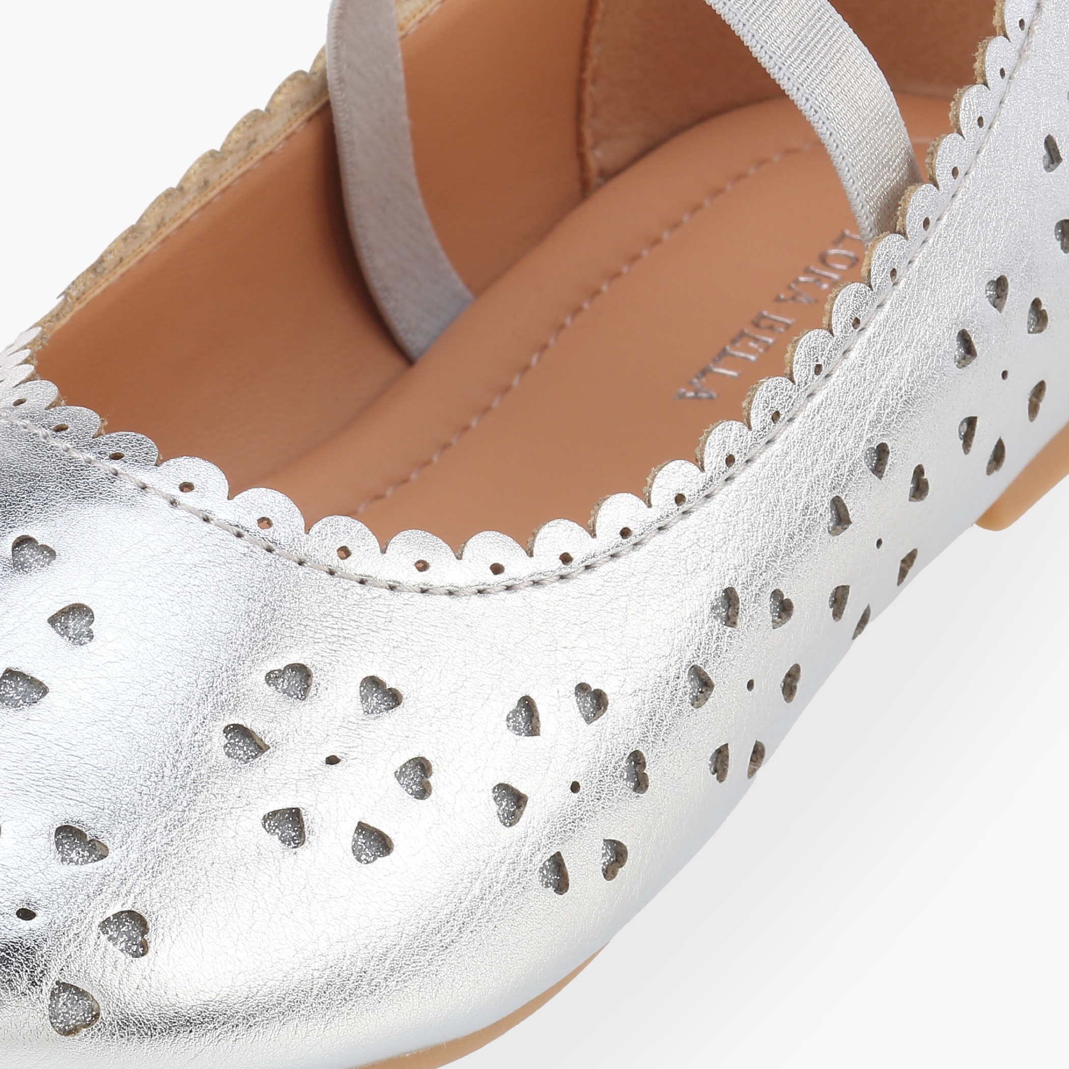 حذاء باليرينا بتفاصيل قلوب مفرغة للبنات من فلورا بيلا-girls-shoes-ballerinas-image-6