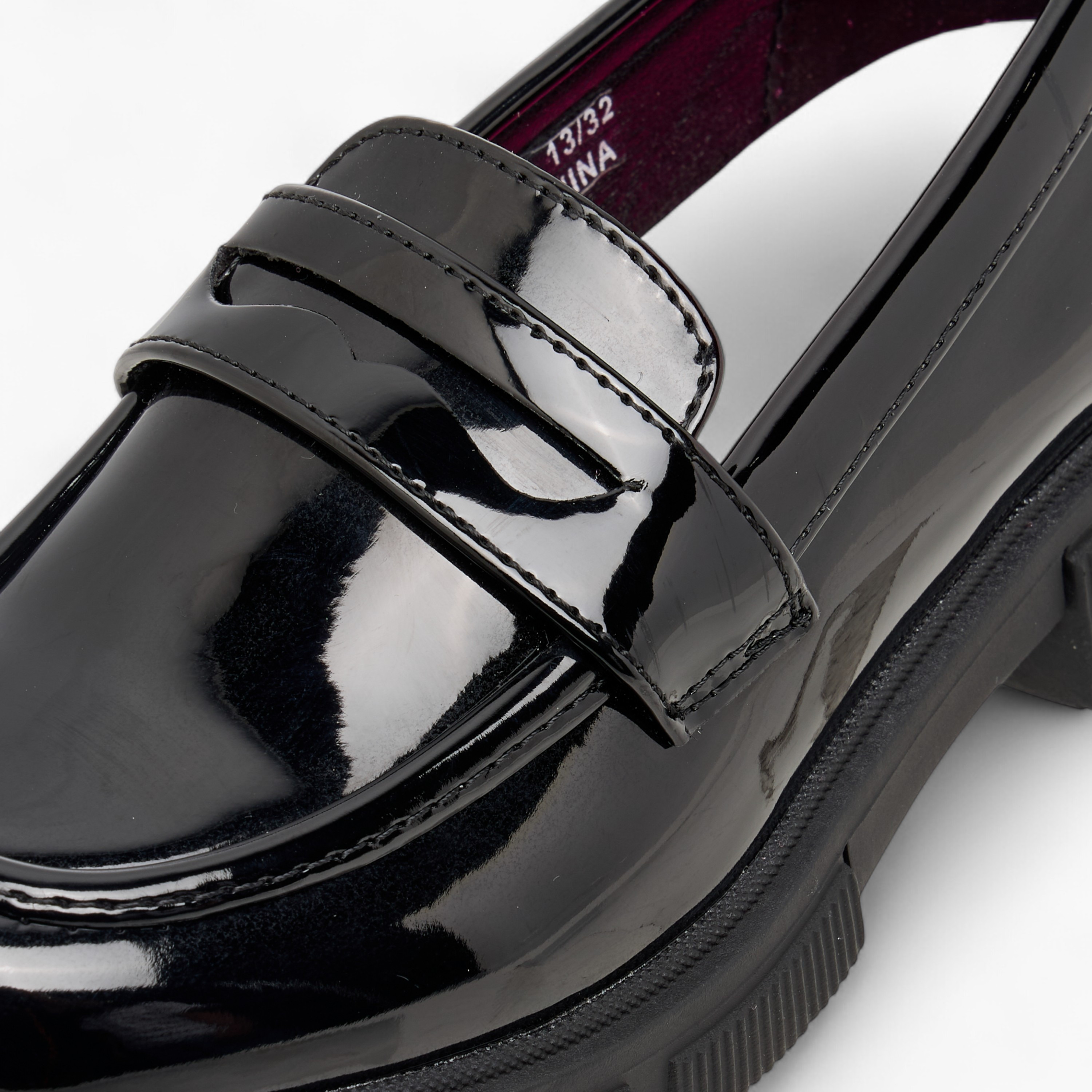 حذاء مدرسي سادة سهل الارتداء من جونيورز-girls-shoes-schoolshoes-image-2