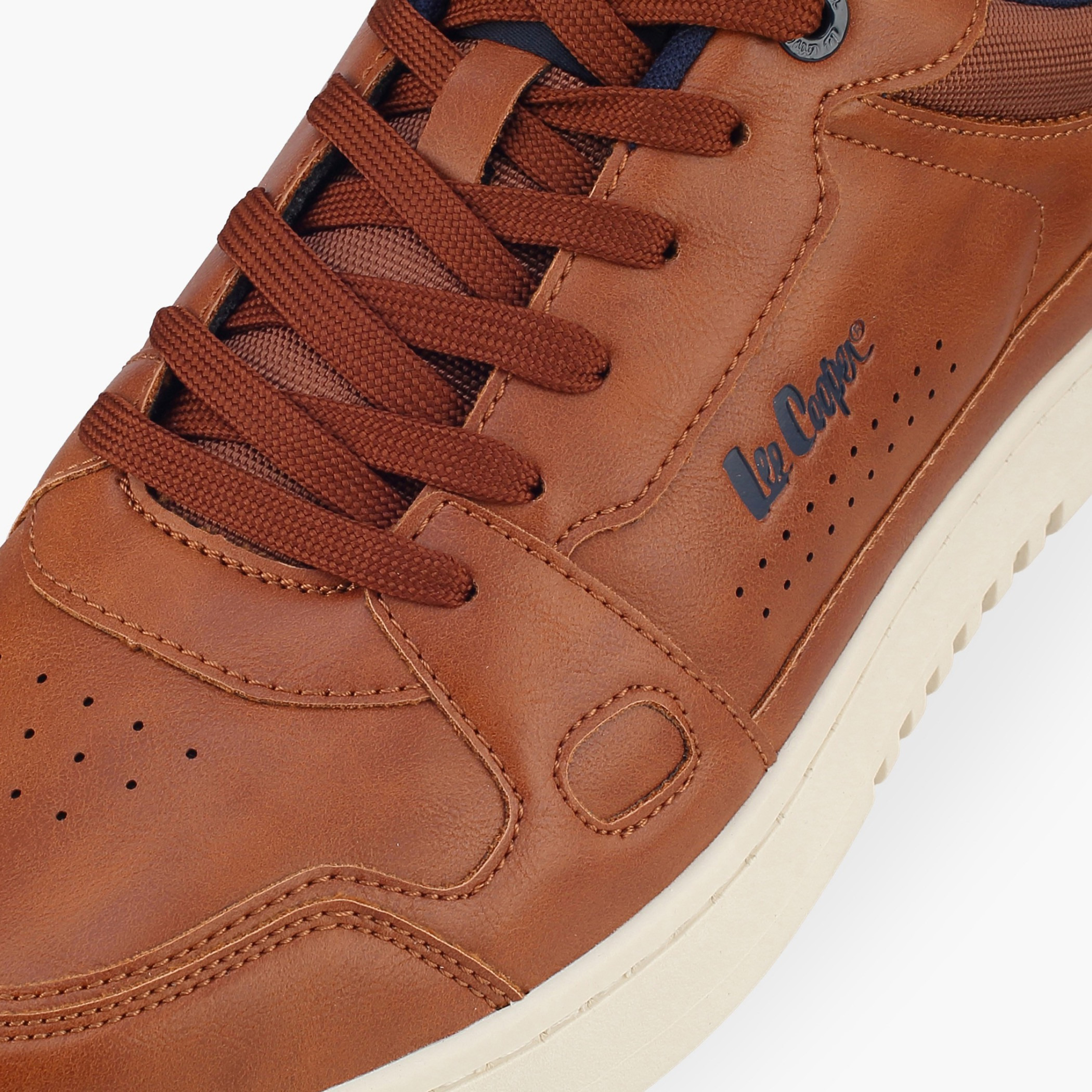 حذاء سنيكرز بطول الكاحل ورباط إغلاق للرجال من لي كوبر-men-shoes-sneakers-image-4
