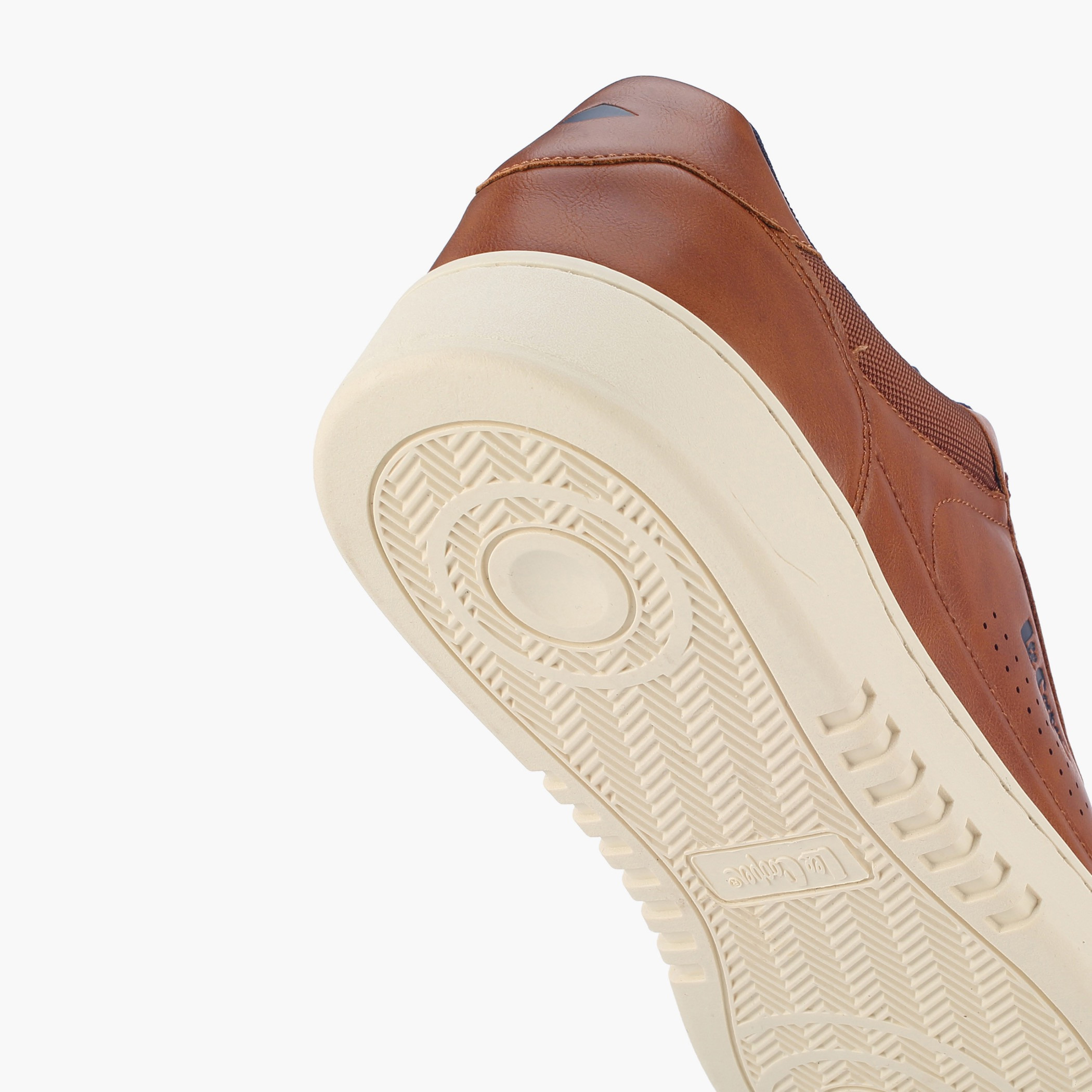حذاء سنيكرز بطول الكاحل ورباط إغلاق للرجال من لي كوبر-men-shoes-sneakers-image-5