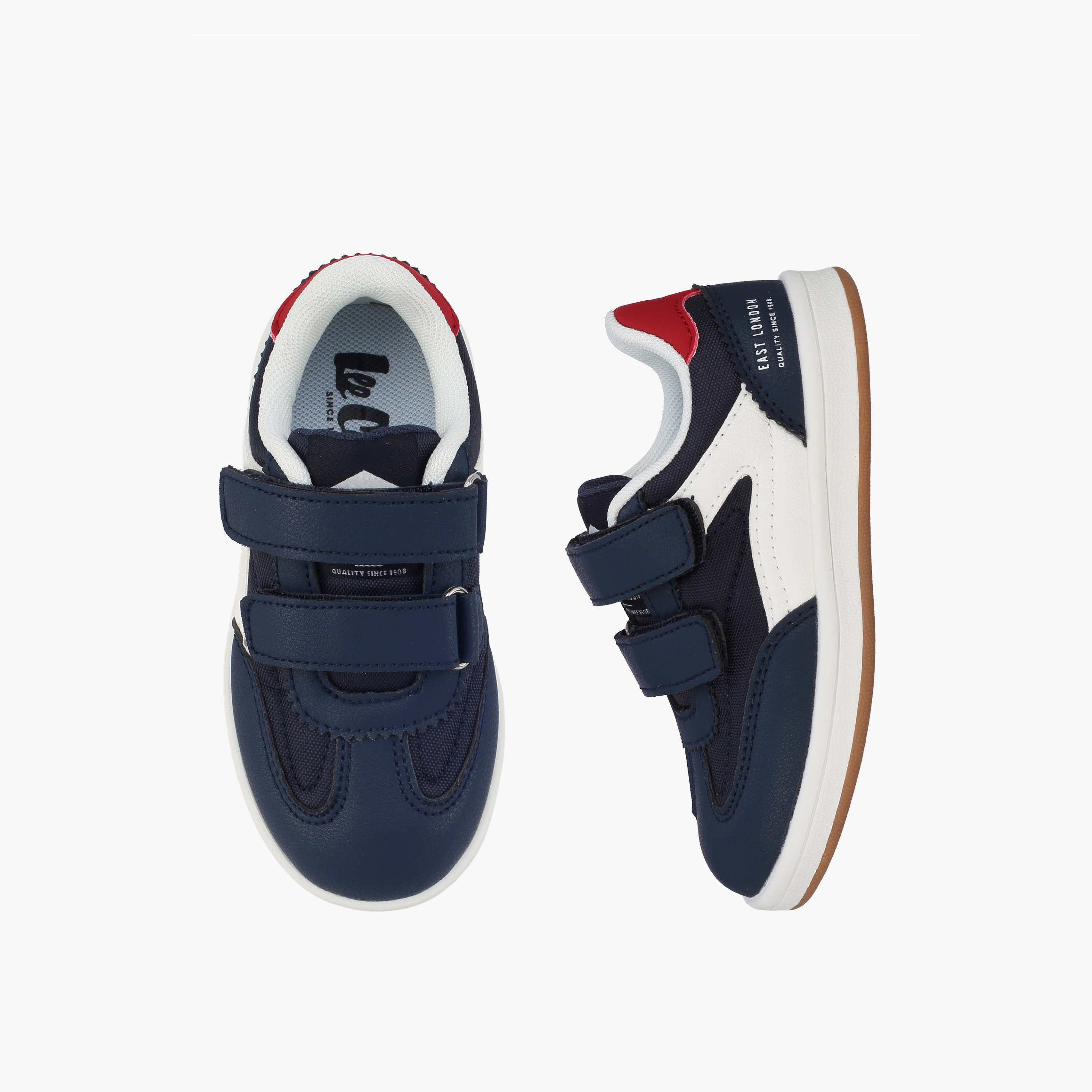 حذاء للأولاد بشريط لاصق مريح من لي كوبر-boys-shoes-sneakers-image-1