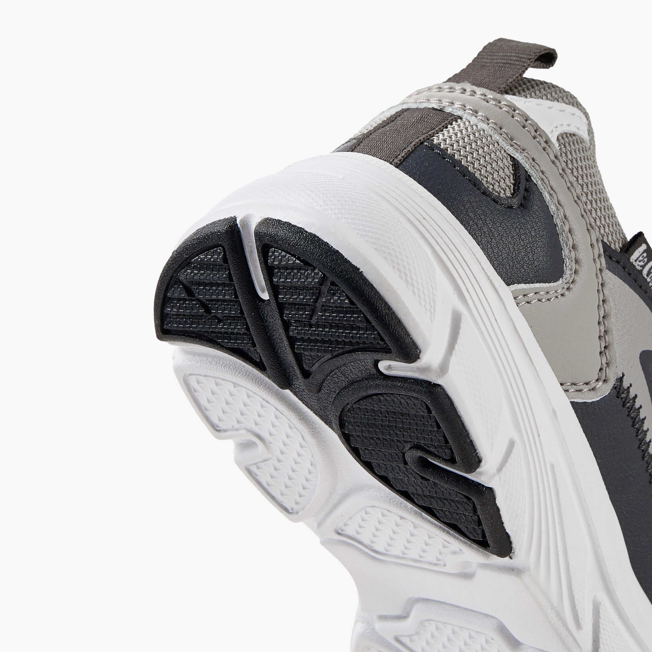 حذاء سنيكرز بطول الكاحل ورباط إغلاق للأولاد من لي كوبر-boys-shoes-sneakers-image-4