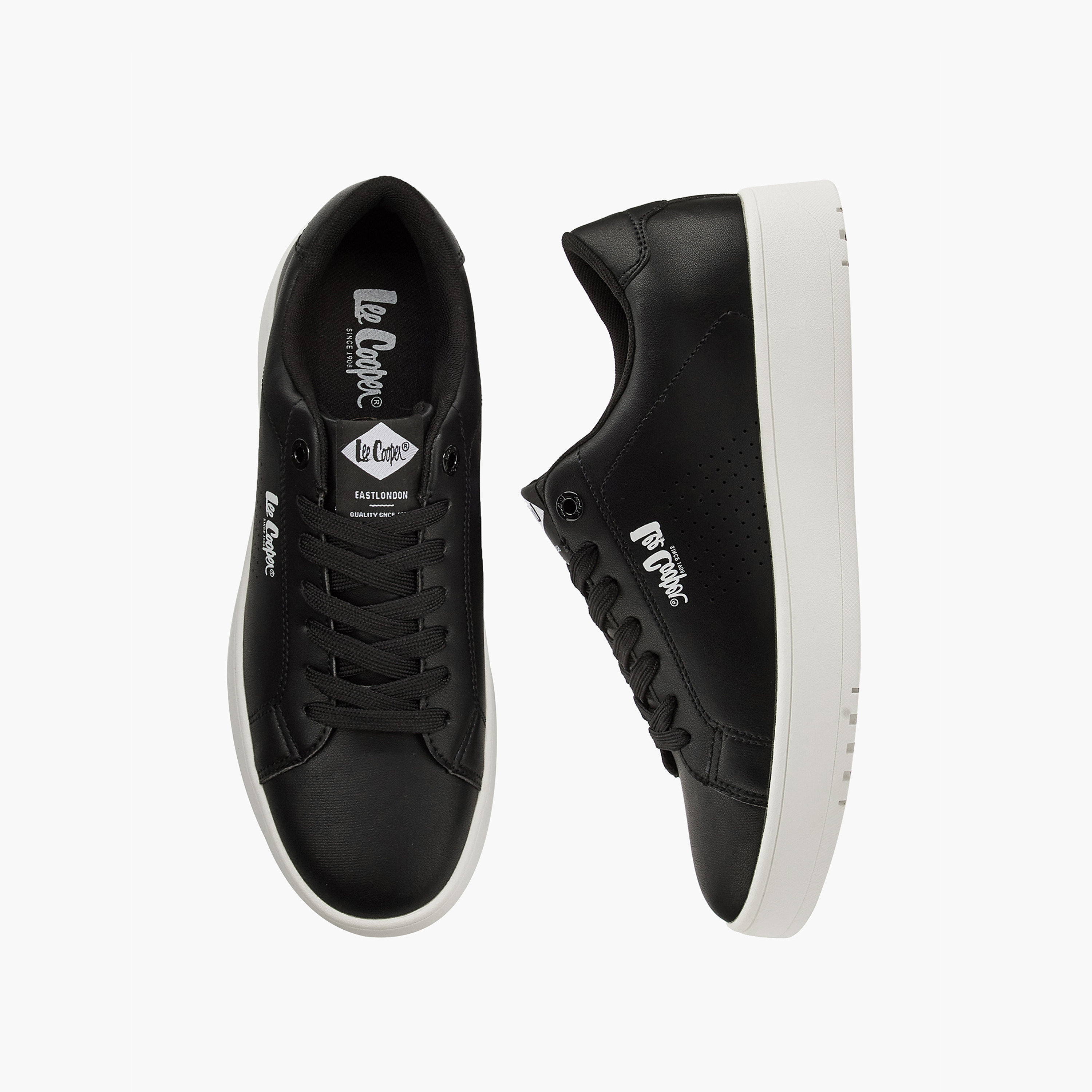 حذاء سنيكرز بثقوب ورباط إغلاق أورثولايت للرجال من لي كوبر-men-shoes-sneakers-image-1