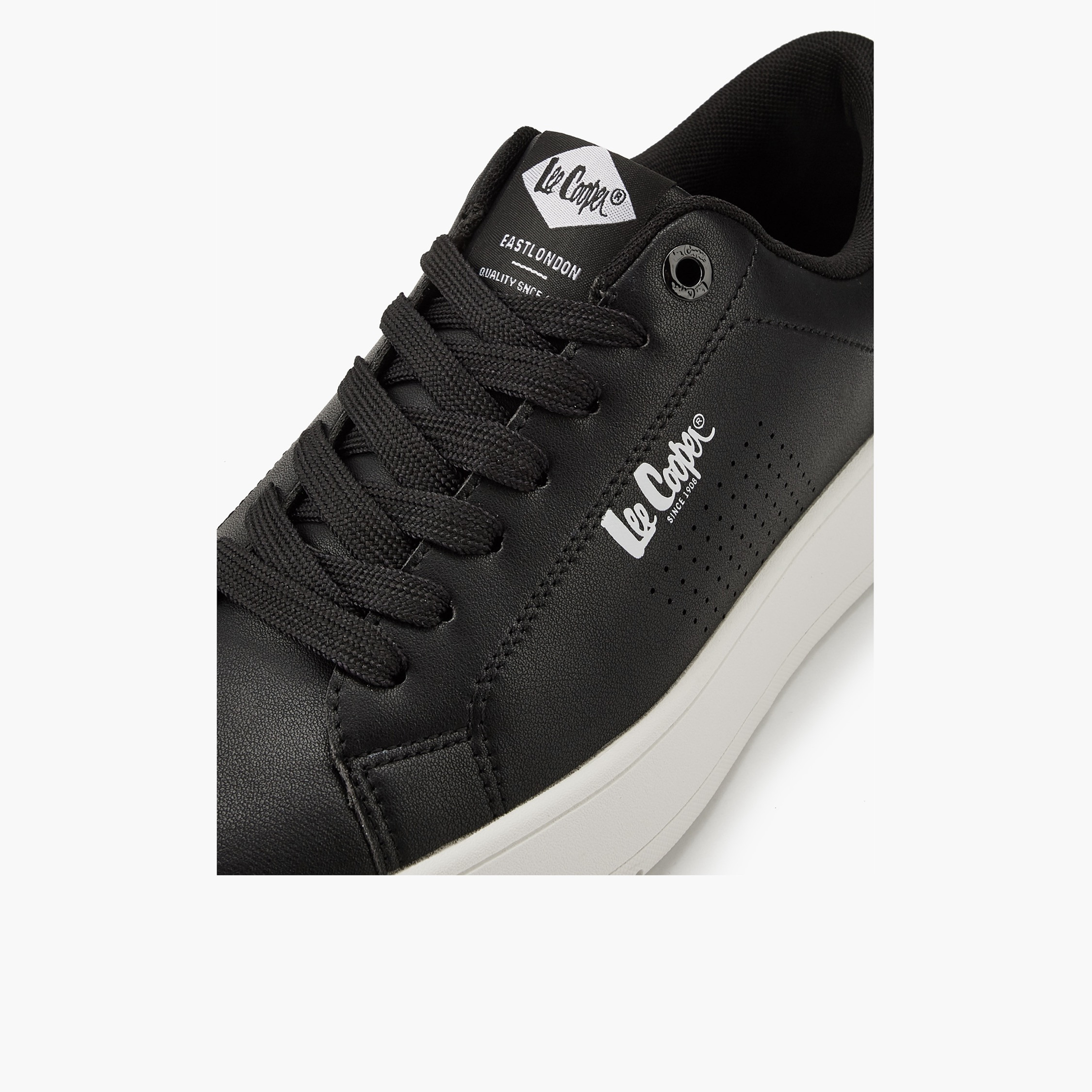 حذاء سنيكرز بثقوب ورباط إغلاق أورثولايت للرجال من لي كوبر-men-shoes-sneakers-image-4