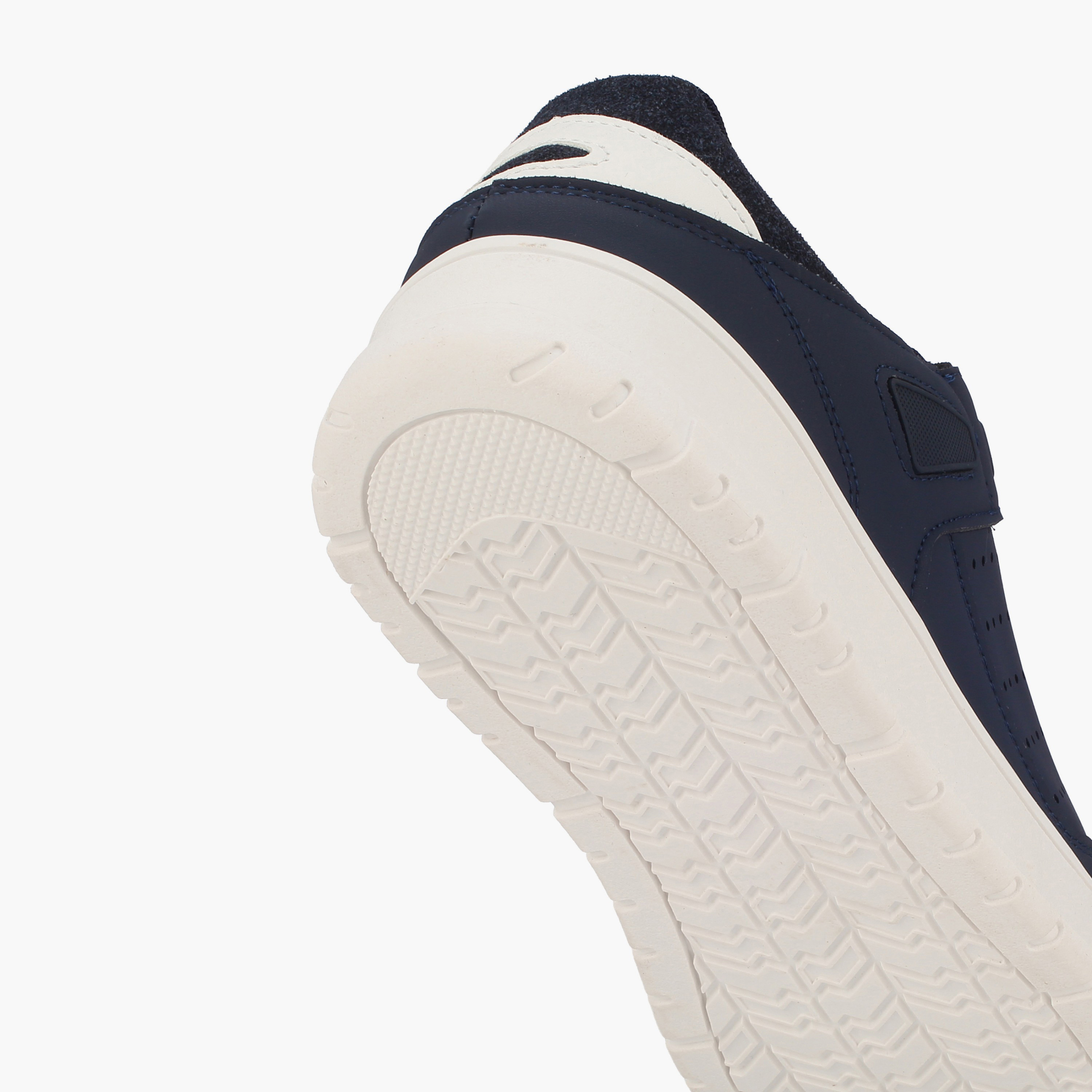 حذاء سنيكرز طول الكاحل برباط للرجال من أل بي أل من شو إكسبريس-men-shoes-sneakers-image-5