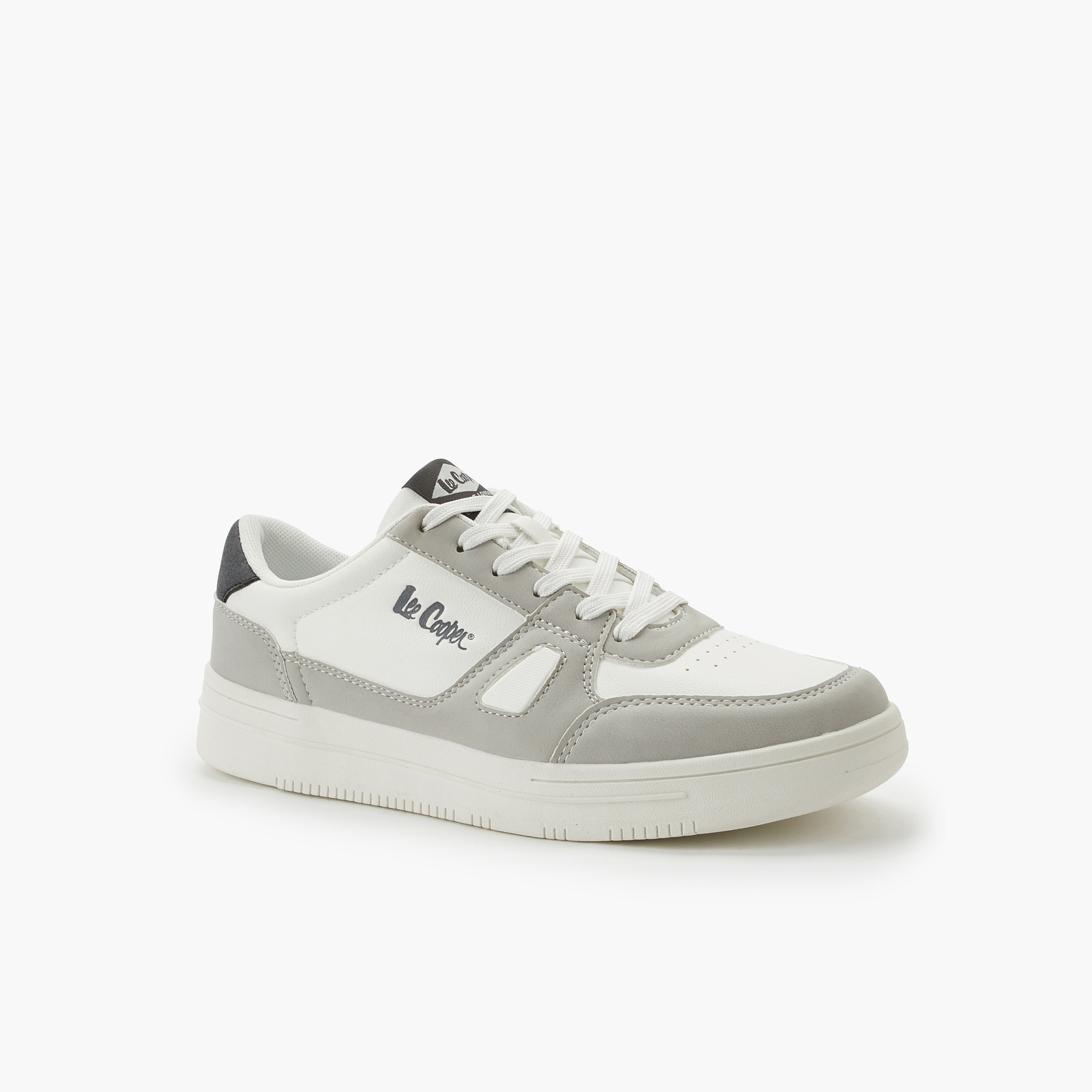 حذاء سنيكرز بطول الكاحل ورباط إغلاق للنساء من لي كوبر-women-shoes-sneakers-image-3