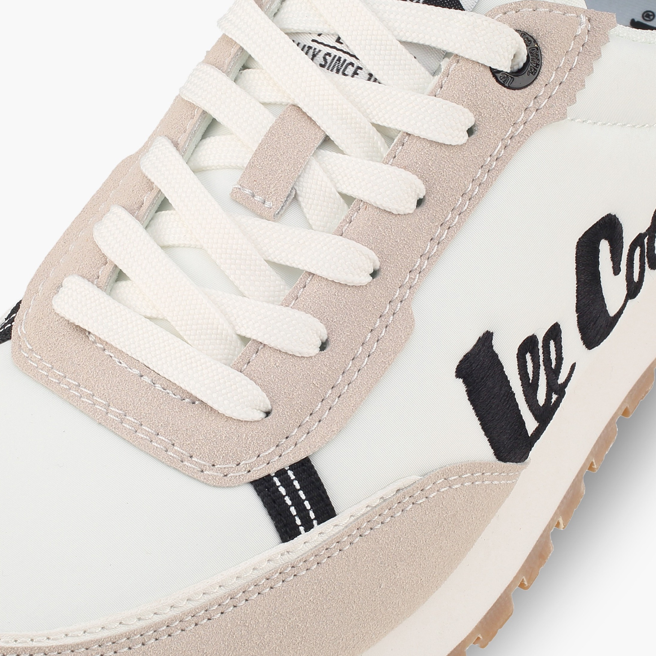 حذاء سنيكرز بطول الكاحل ورباط إغلاق للنساء من لي كوبر-women-shoes-sneakers-image-4