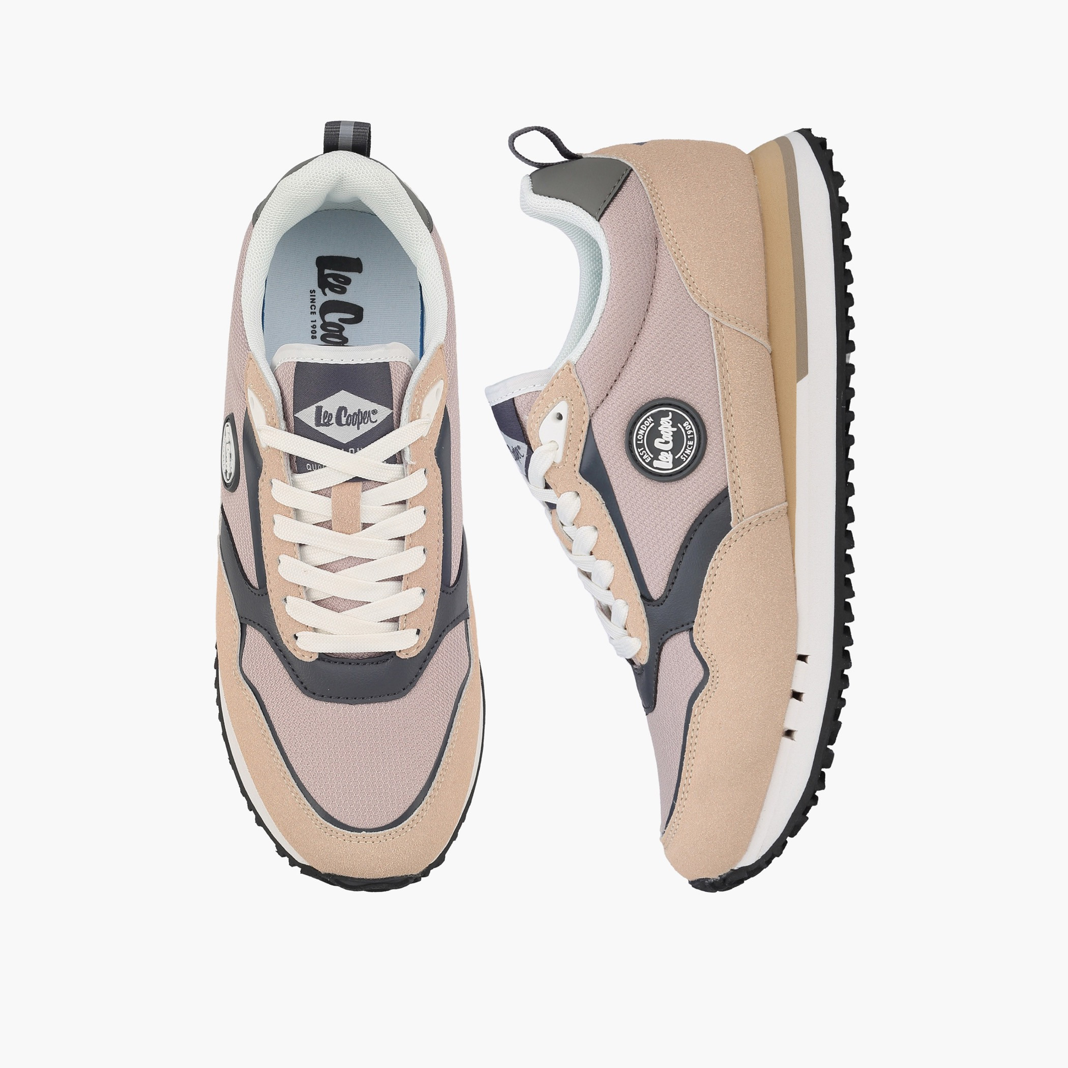 حذاء سنيكرز كاحل برباط وشعار للنساء من لي كوبر-women-shoes-sneakers-image-1