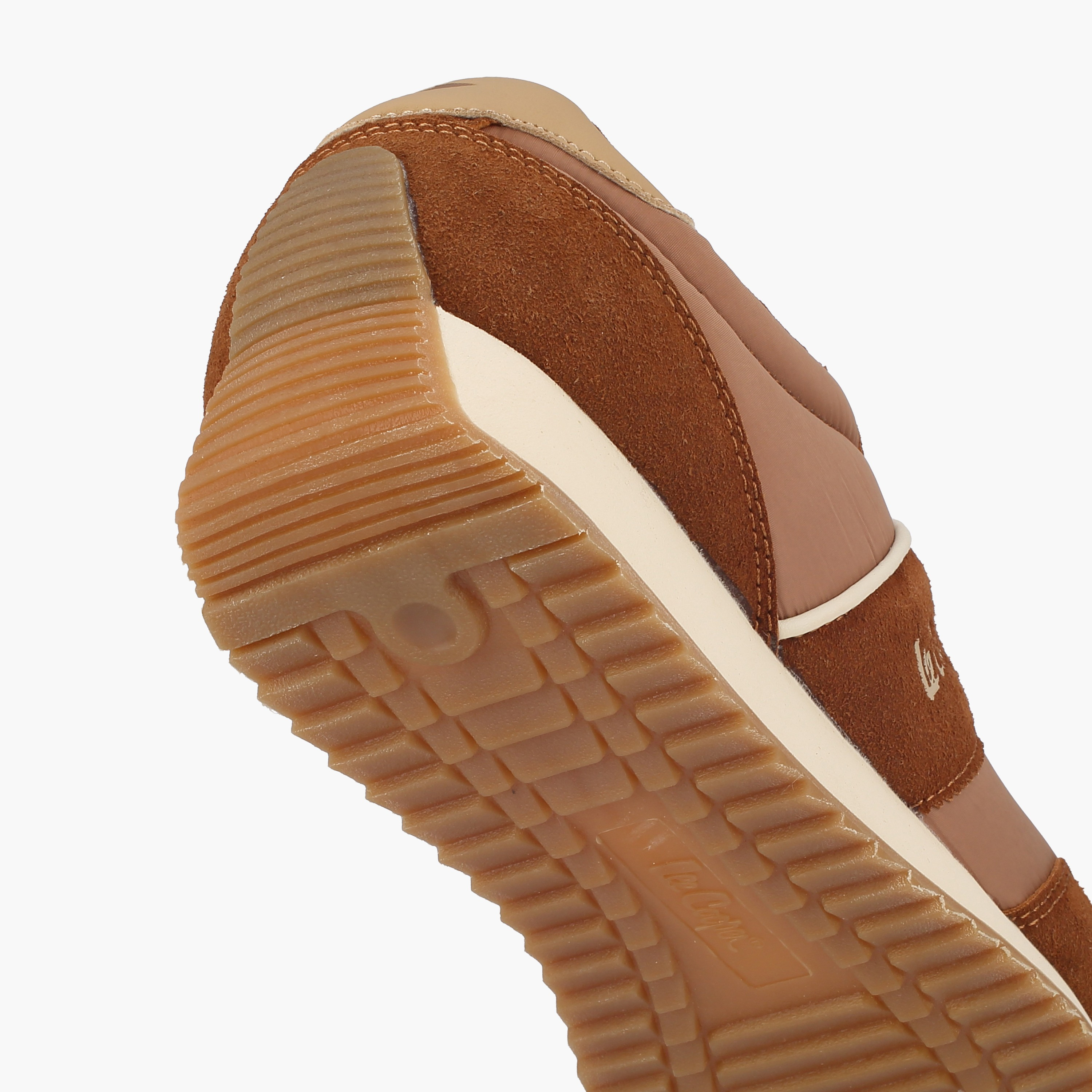 حذاء سنيكرز بطول الكاحل ورباط إغلاق للنساء من لي كوبر-women-shoes-sneakers-image-5