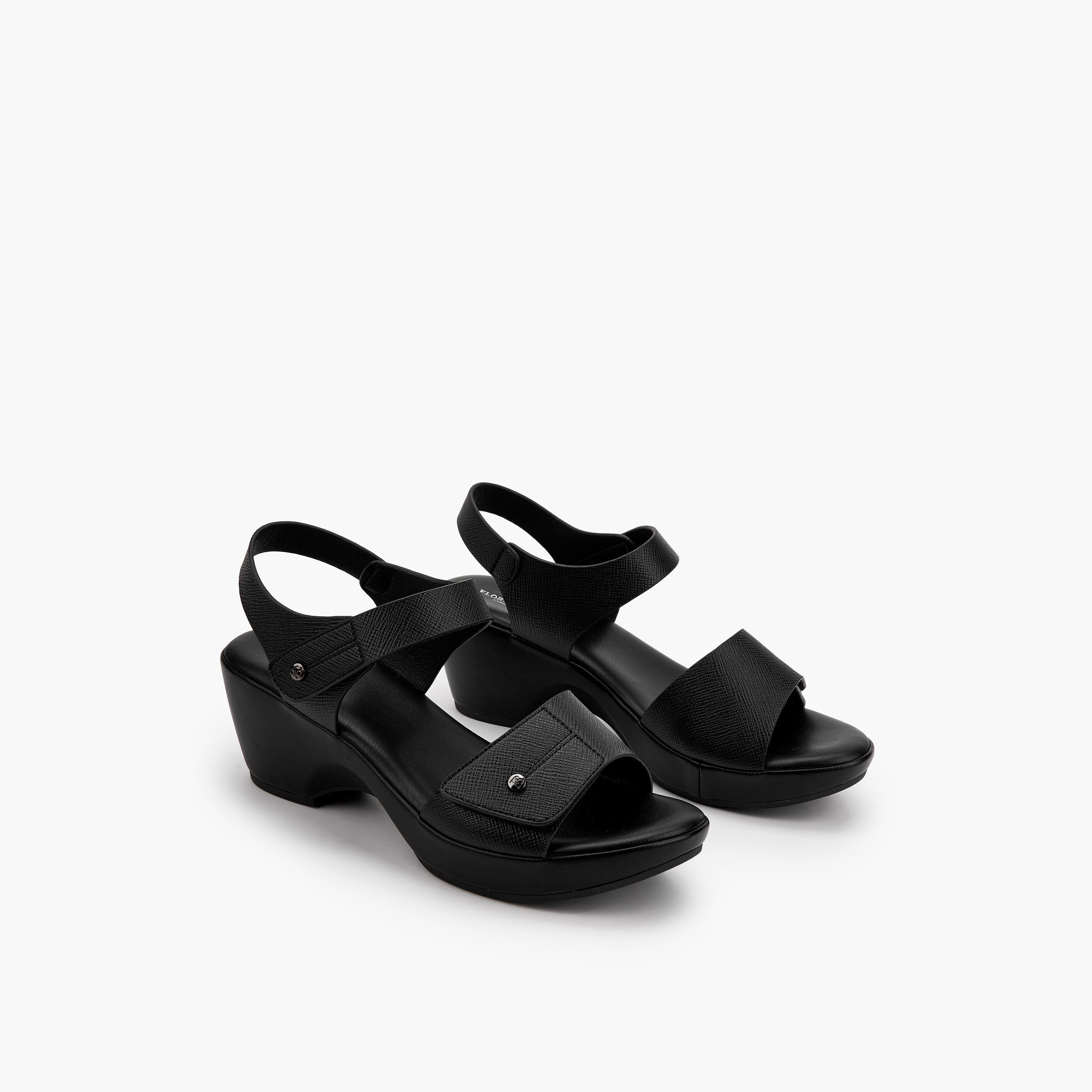 صندل بكعب عريض بارز الملمس للنساء من فلورا بيلا-women-shoes-sandals-heeled-image-5