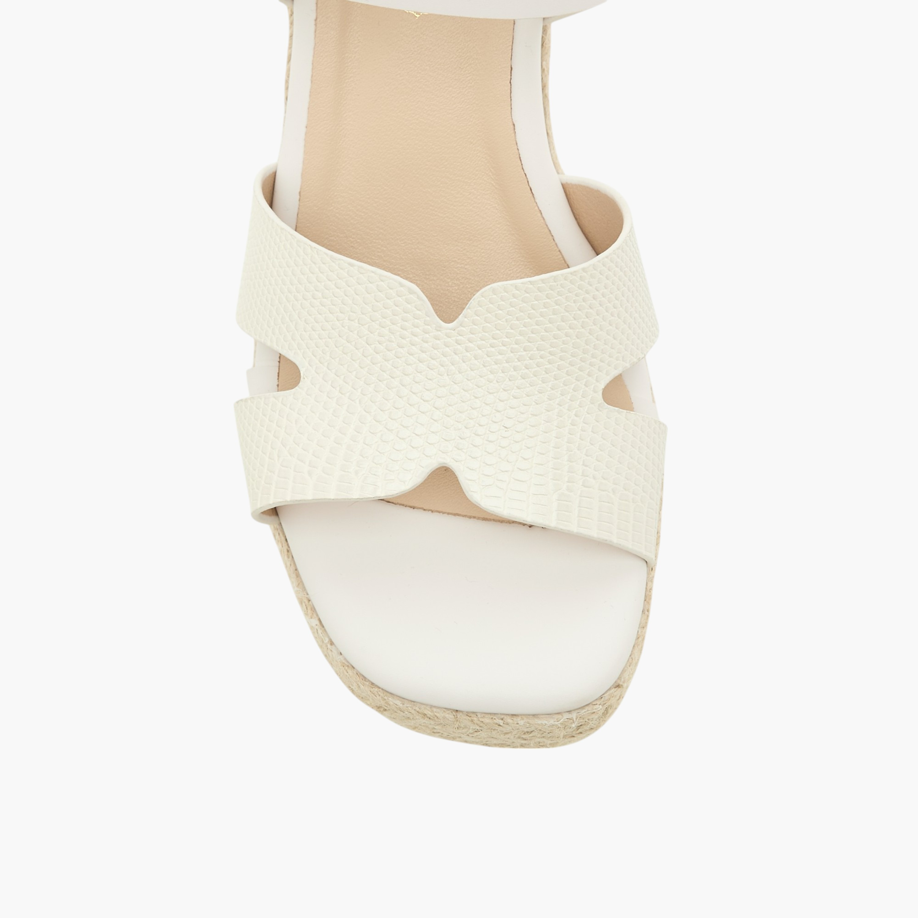 صندل بارز الملمس بكعب ويدج وإبزيم إغلاق من بابريكا-women-shoes-sandals-heeled-image-4