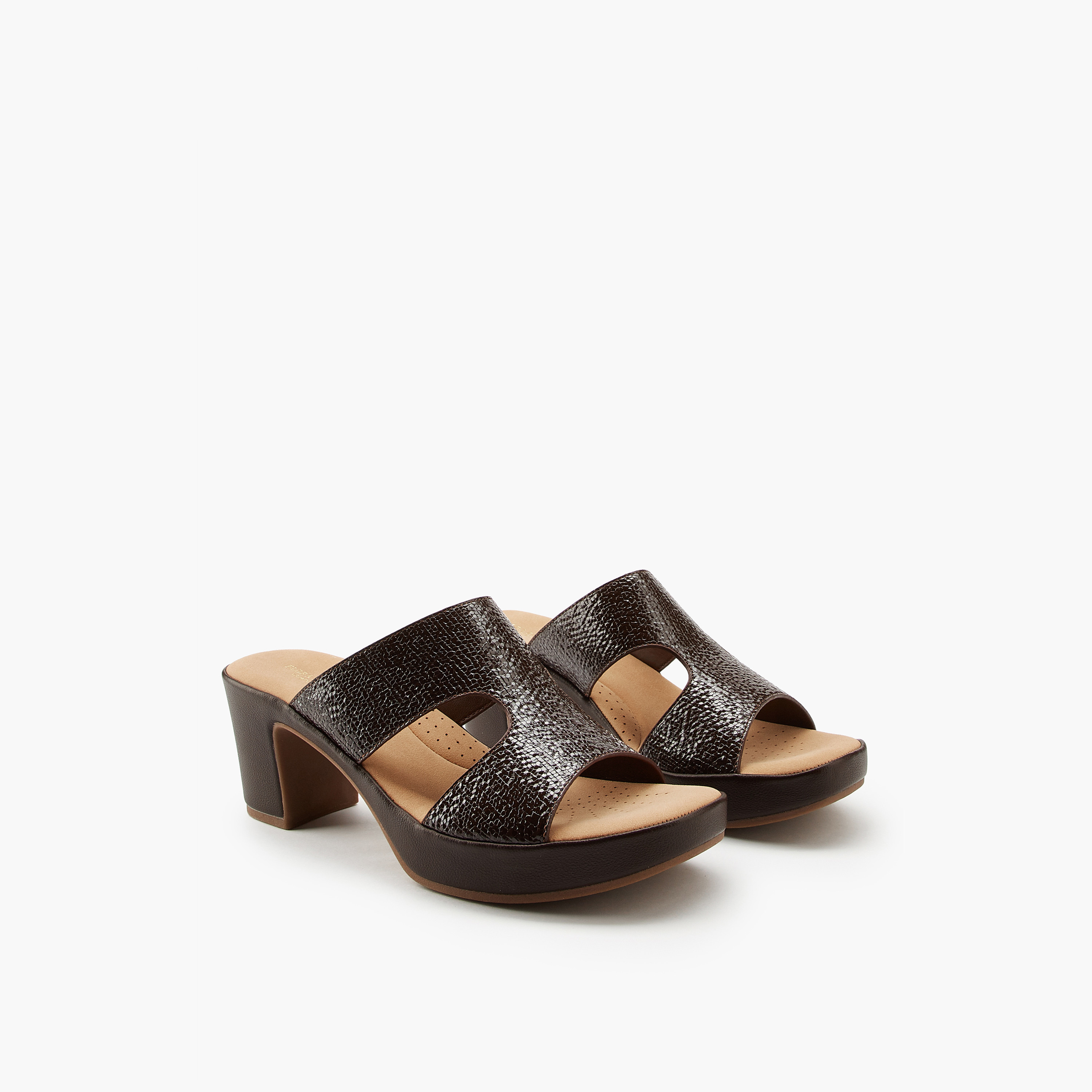 صندل سهل الارتداء وبارز الملمس بكعب سميك من فلورا بيلا-women-shoes-sandals-heeled-image-5