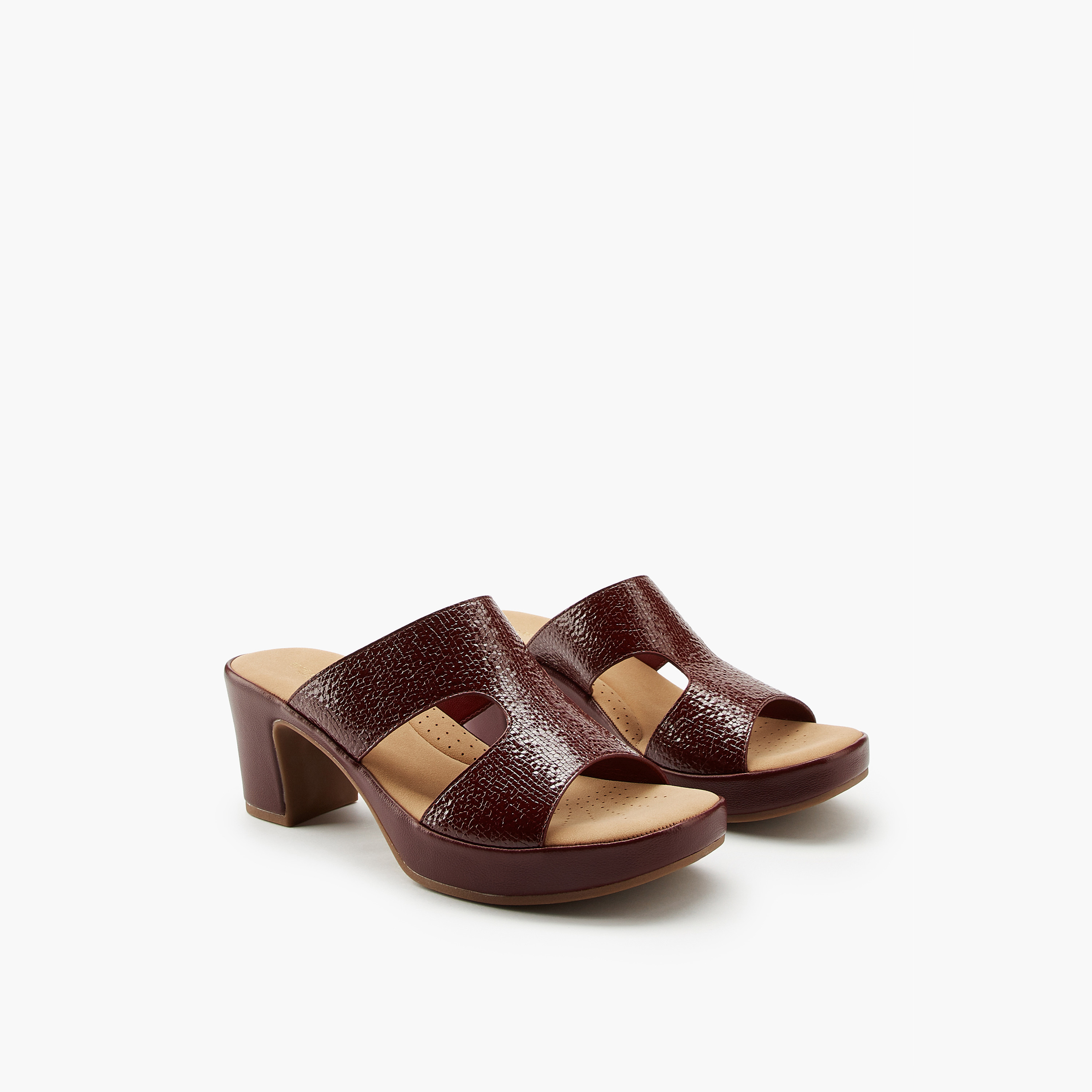صندل سهل الارتداء وبارز الملمس بكعب سميك من فلورا بيلا-women-shoes-sandals-heeled-image-5